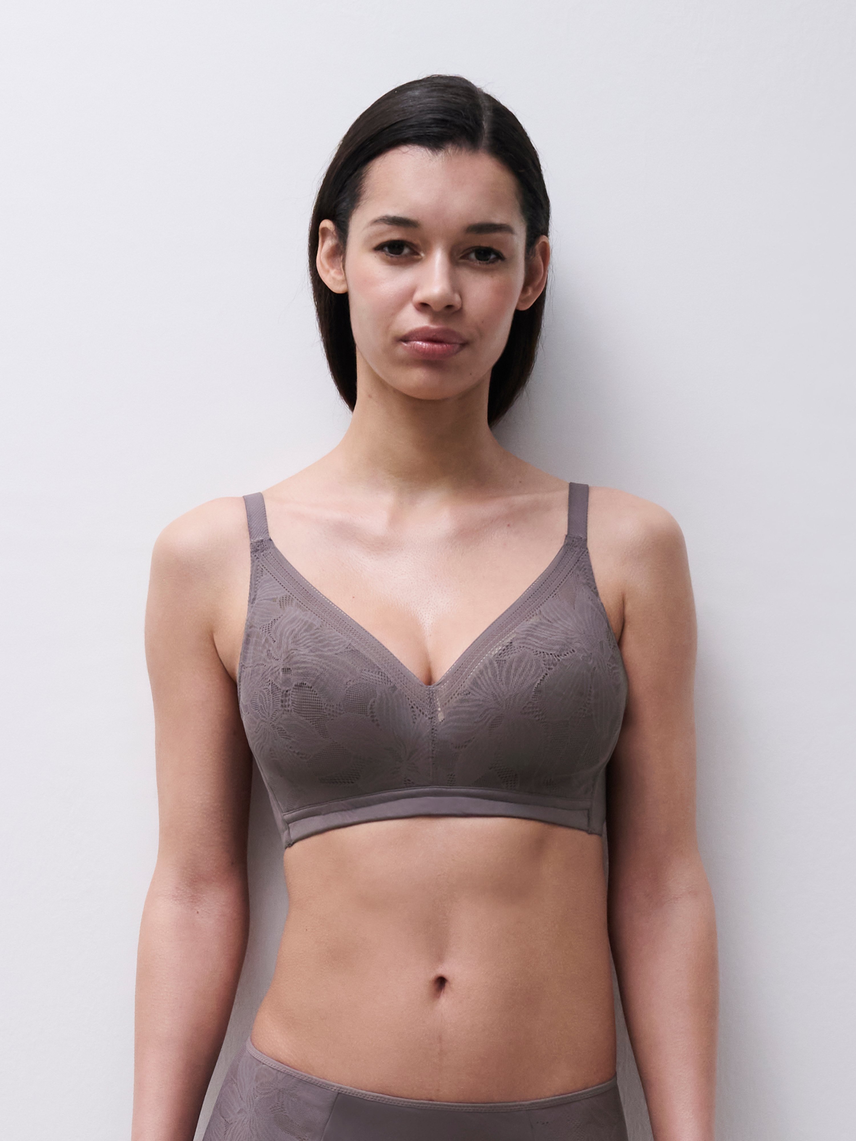Wireless spacer support bra