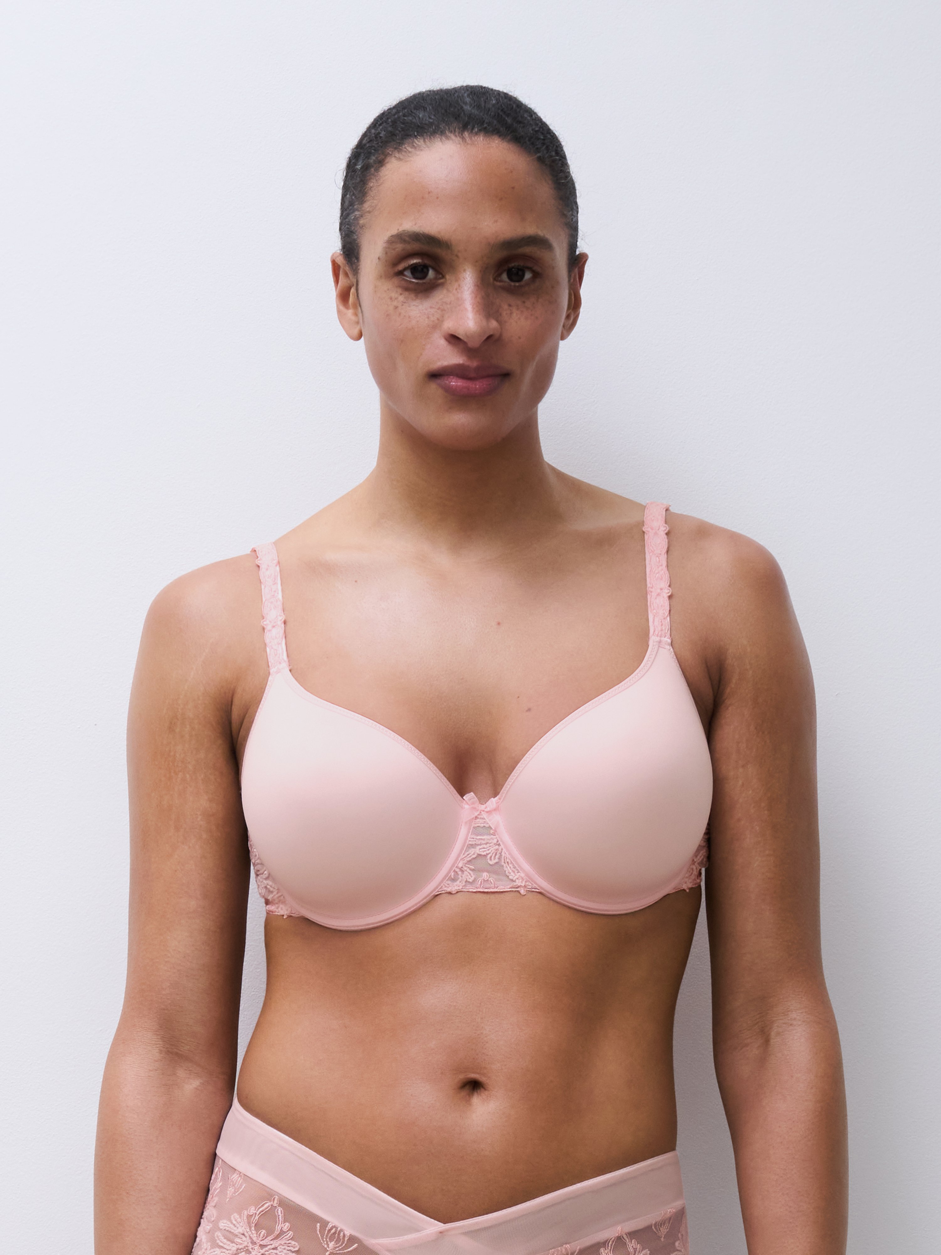 Full coverage memory foam bra