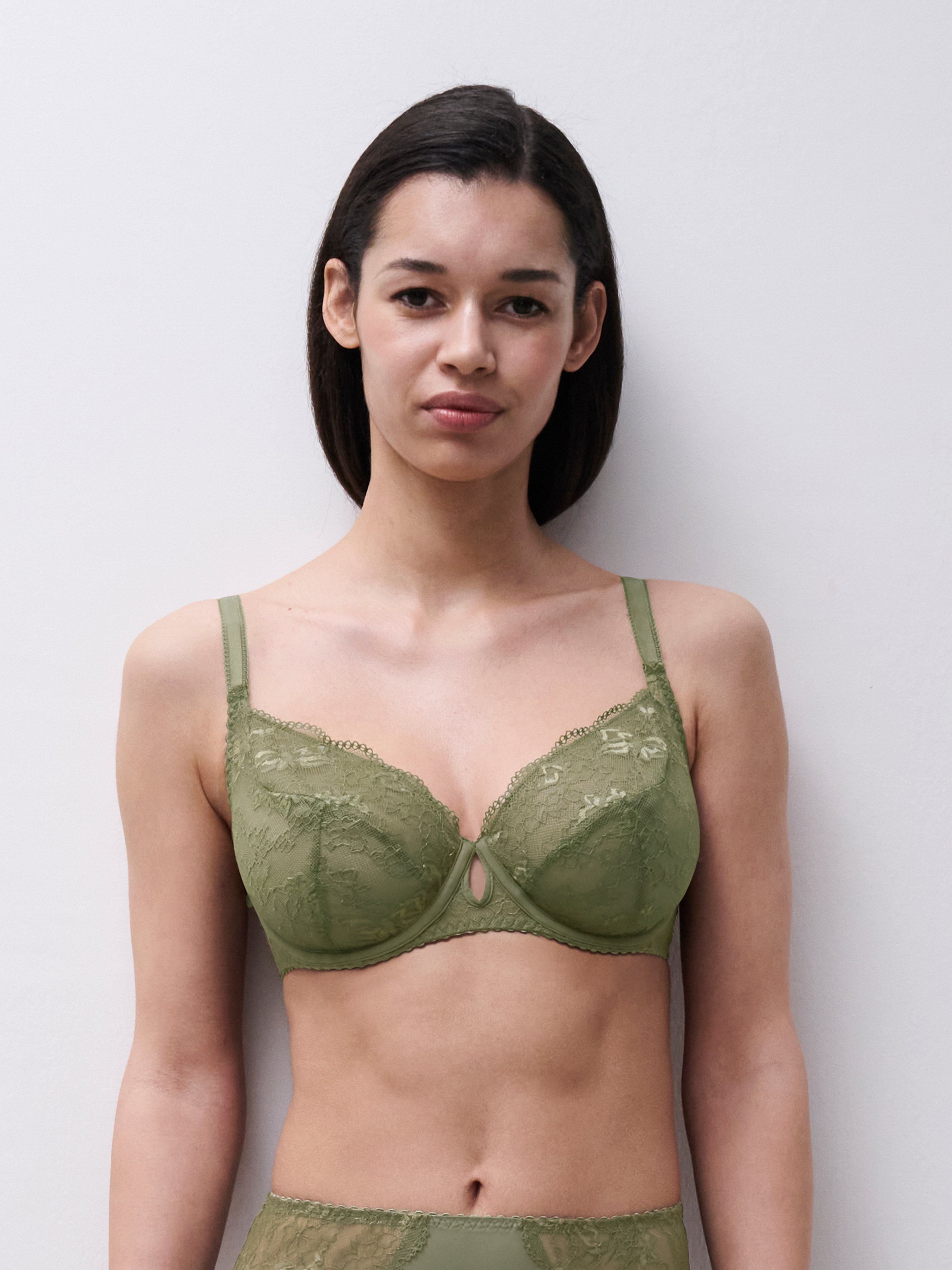 Full coverage bra