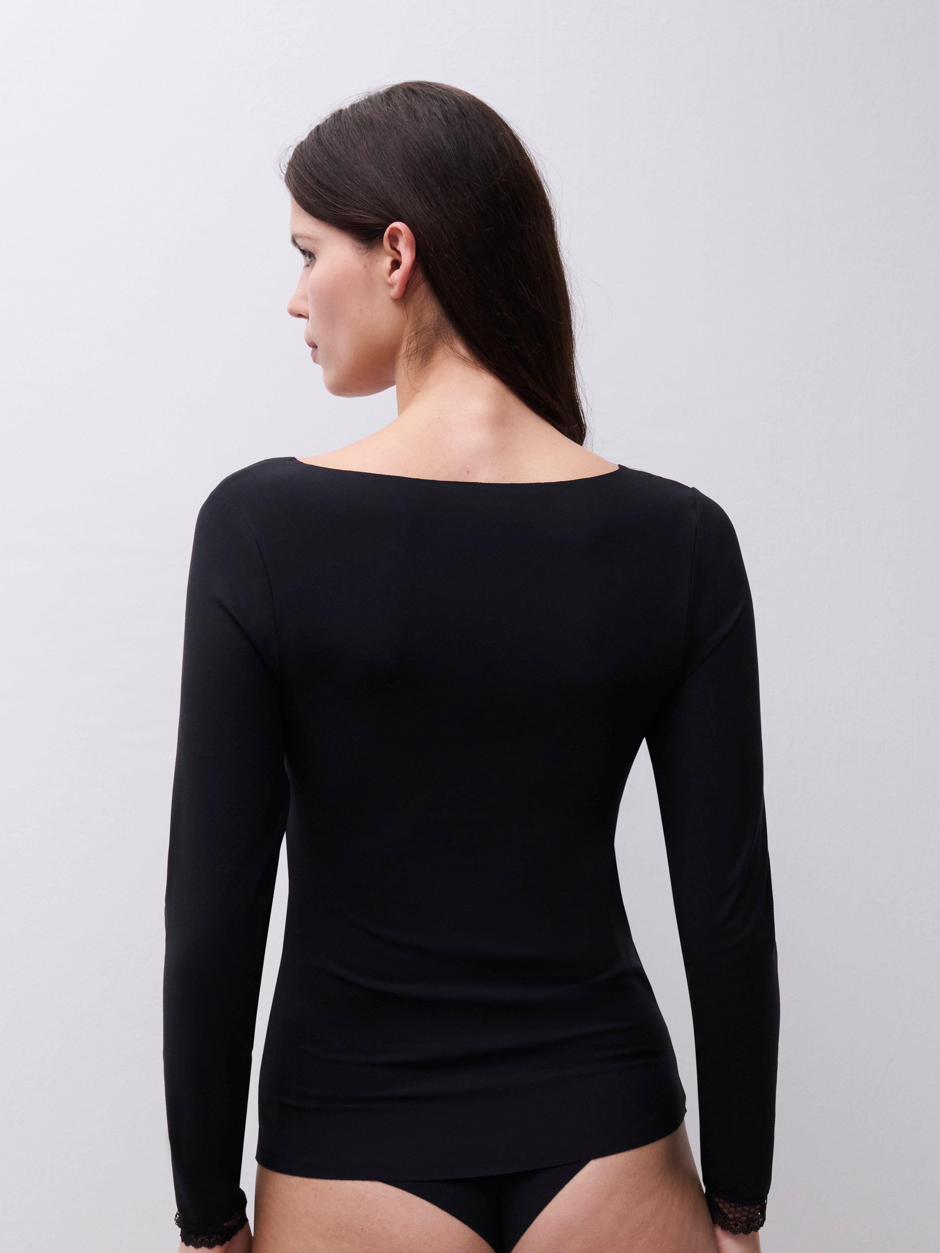 Long-sleeved T-shirt