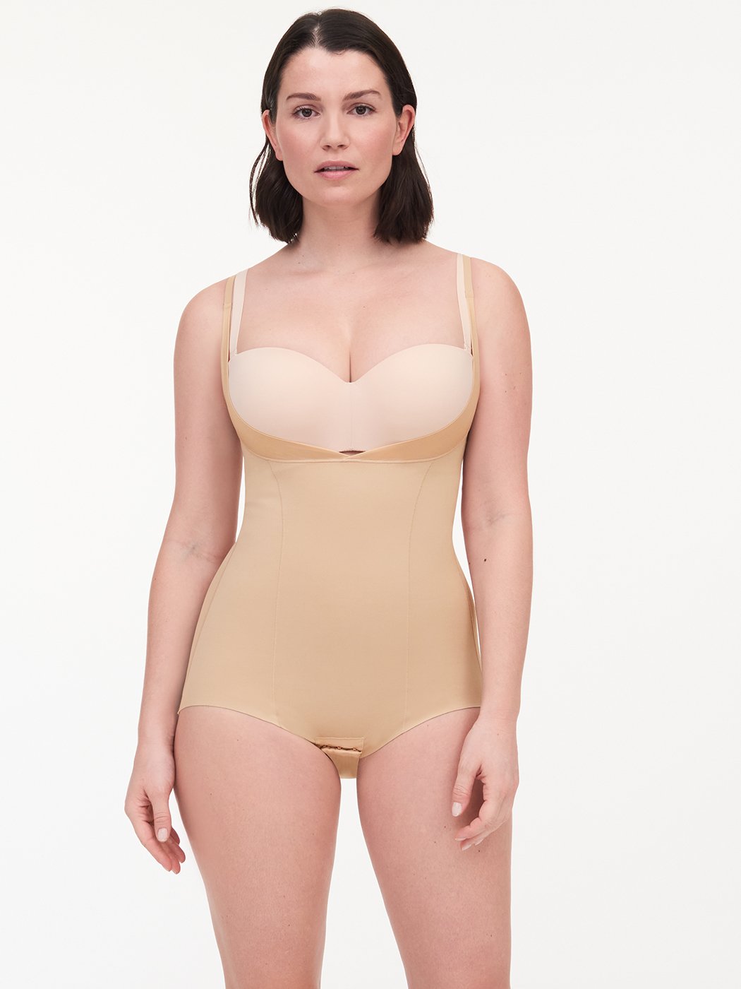 C35080-0WU_38_BASIC-SHAPING_ECOM_CROP_WEB_OB_FT