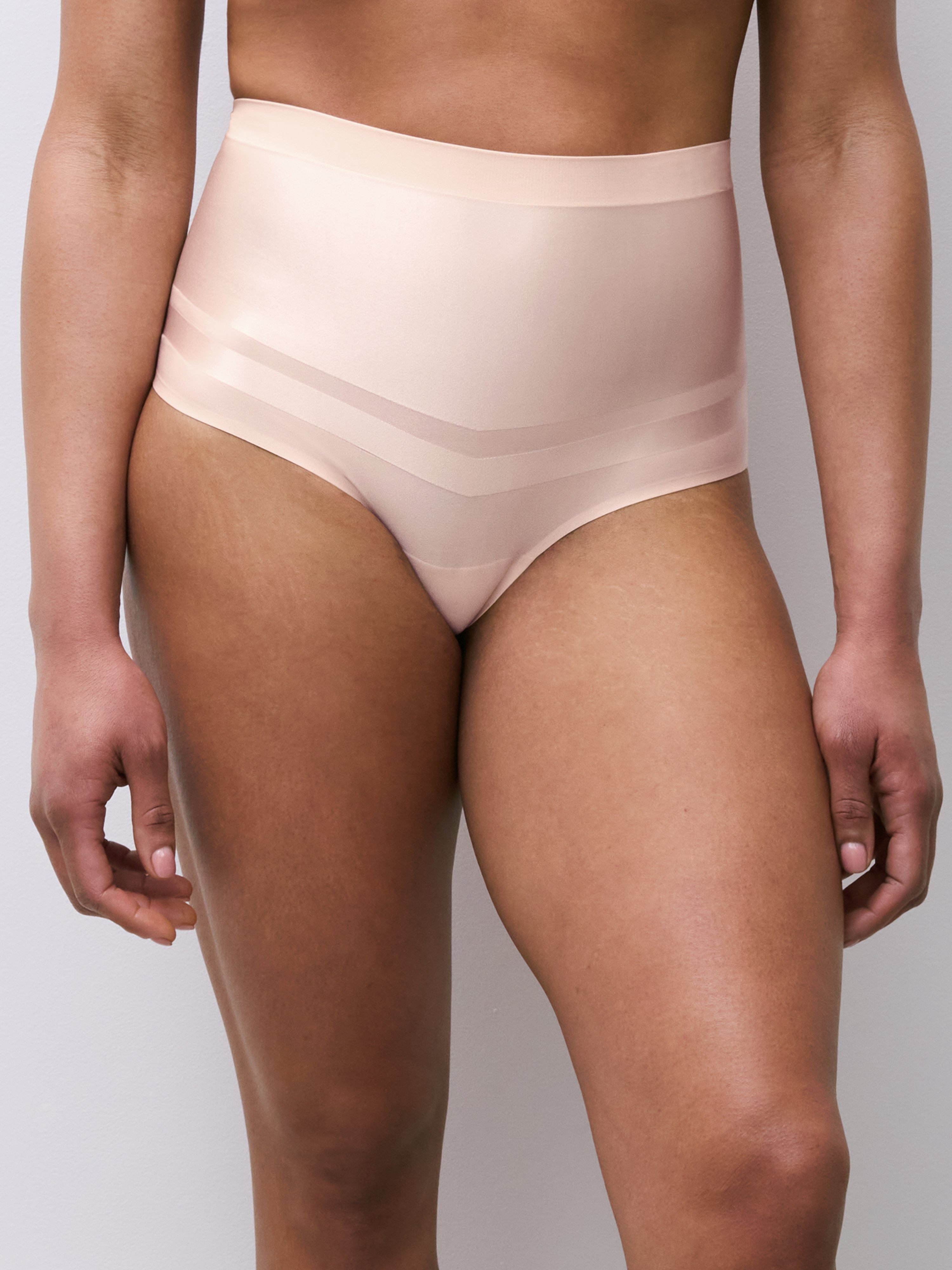 High-waisted shaping thong