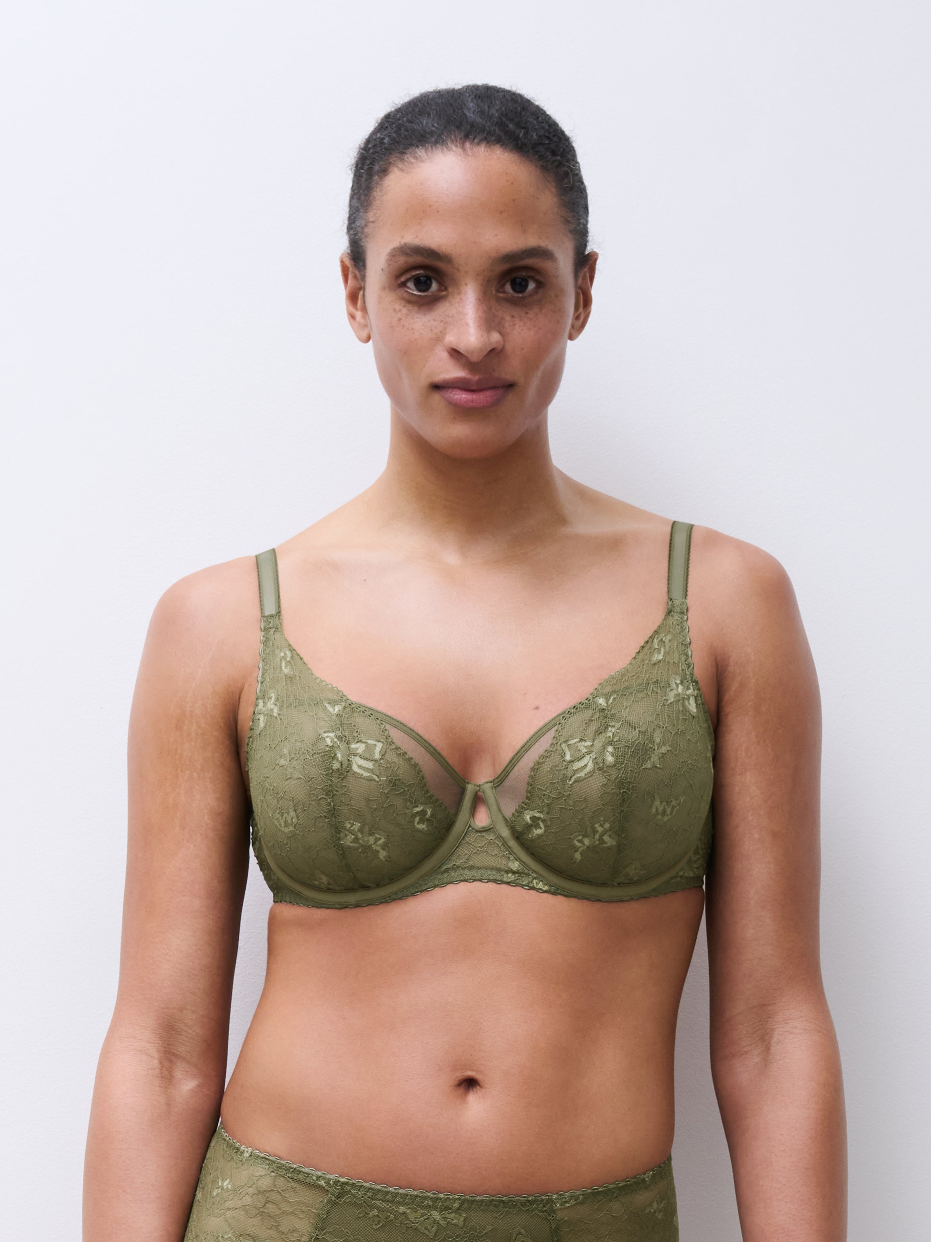 Half cup bra
