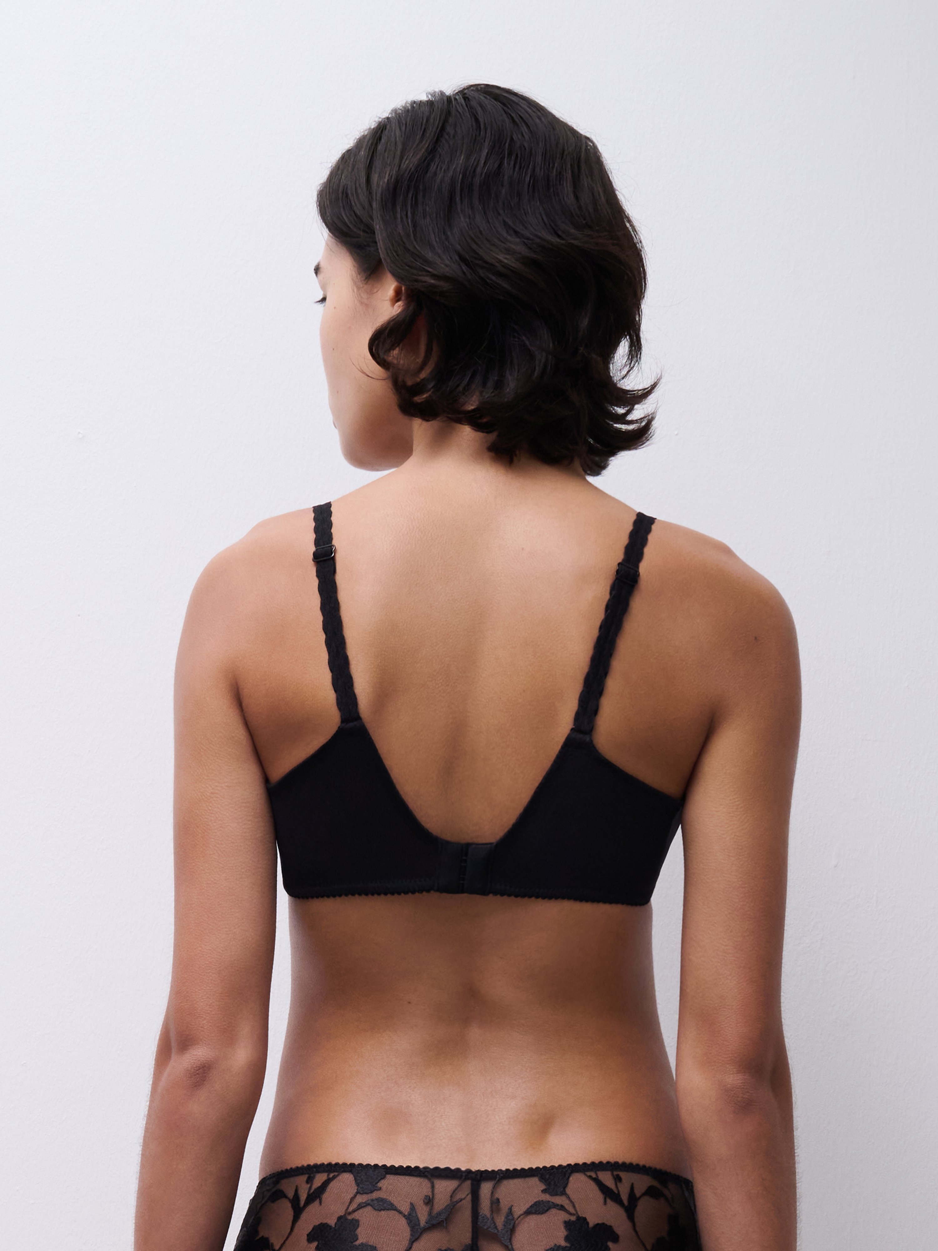Wireless bra