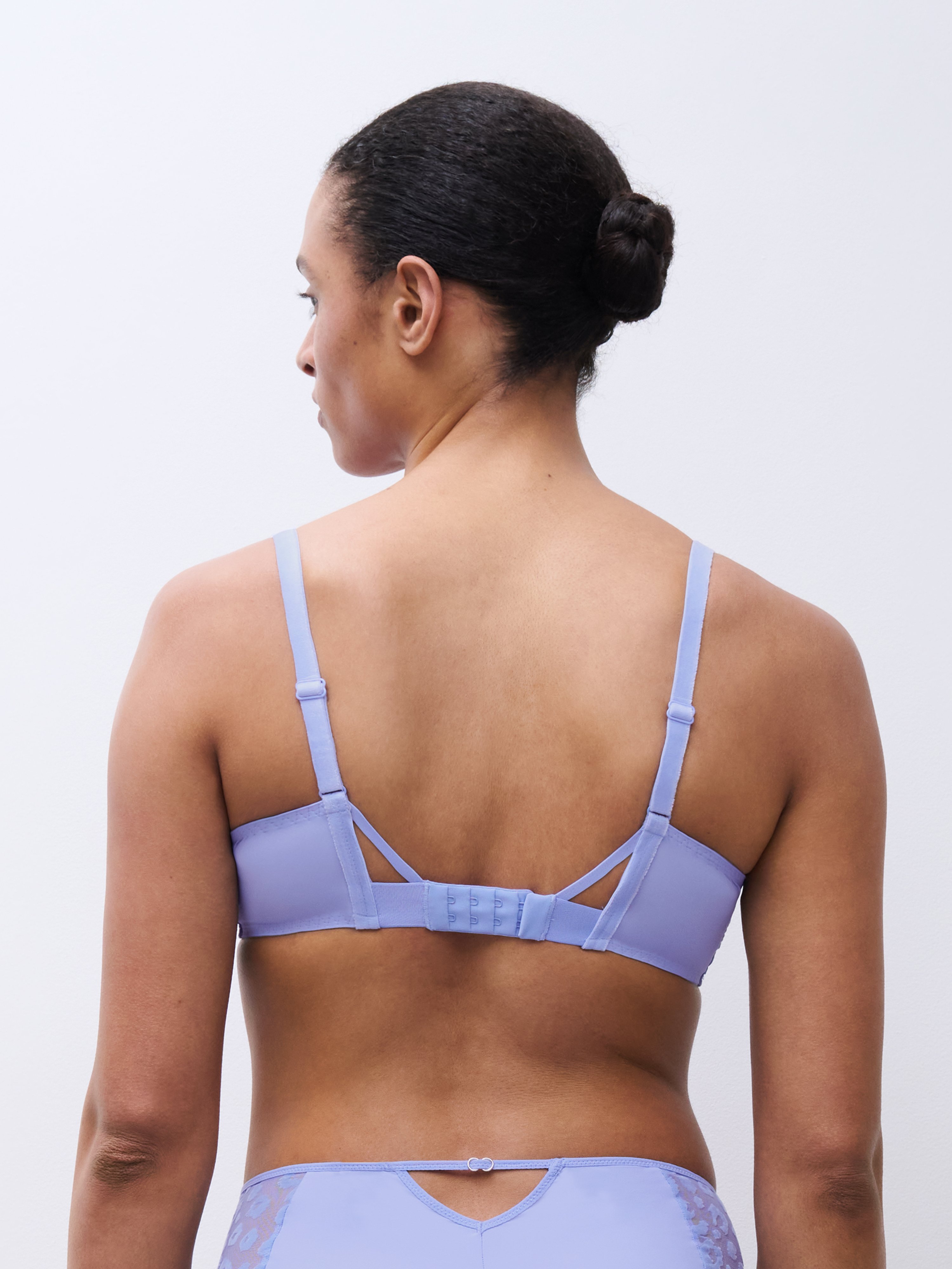 Full coverage bra