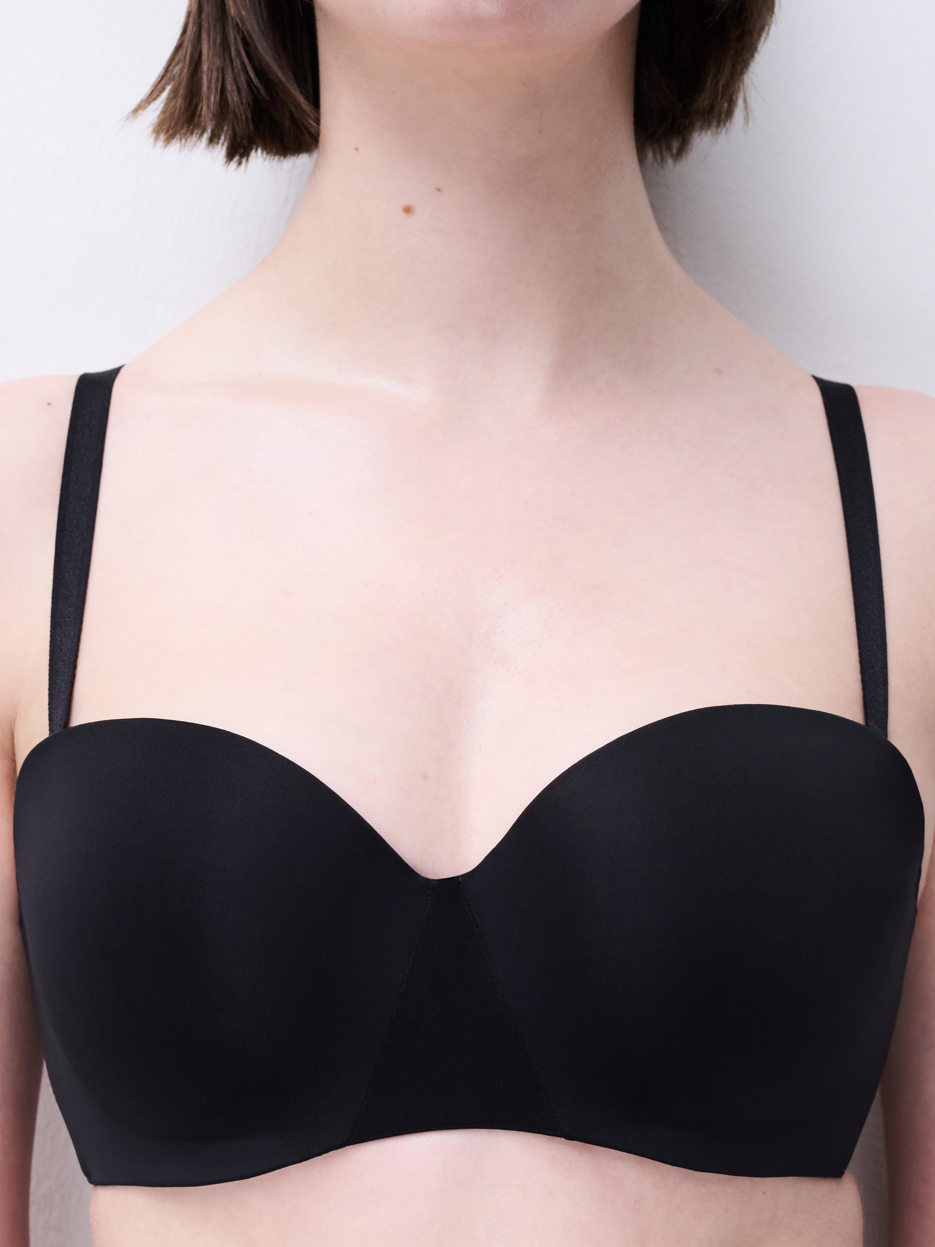 C15G50-011_B75_ESSENTIALL_ECOM_CROP_WEB_OB_DS