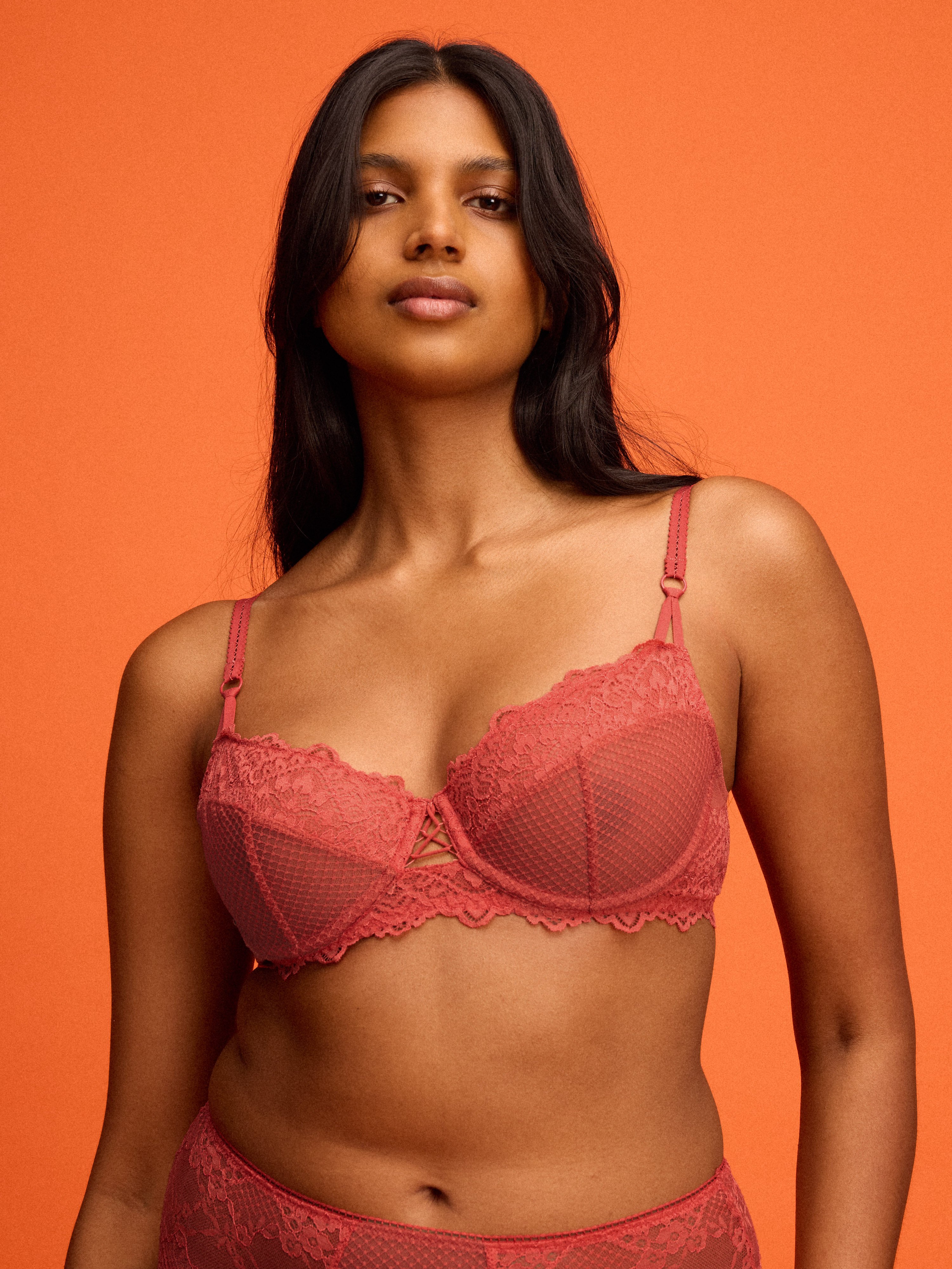 Soutien-gorge emboîtant