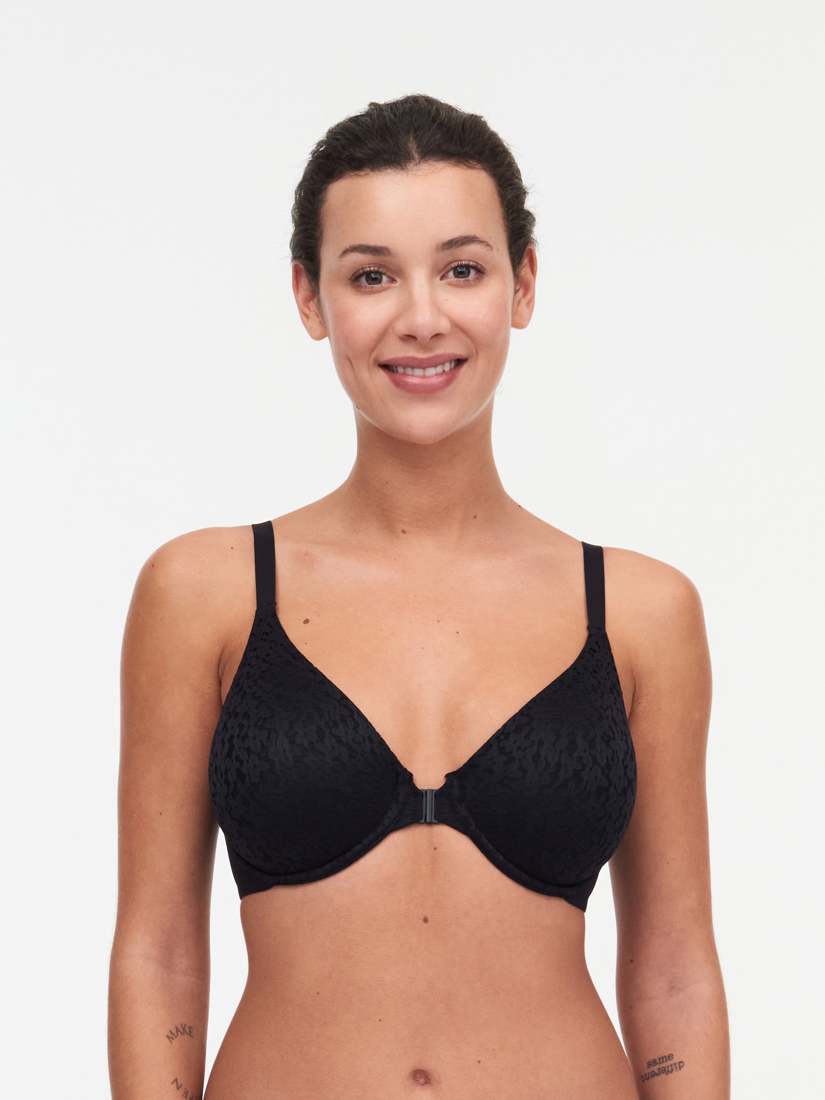 C13F60-011_NORAH_ECOM_CROP_WEB_OB_FT
