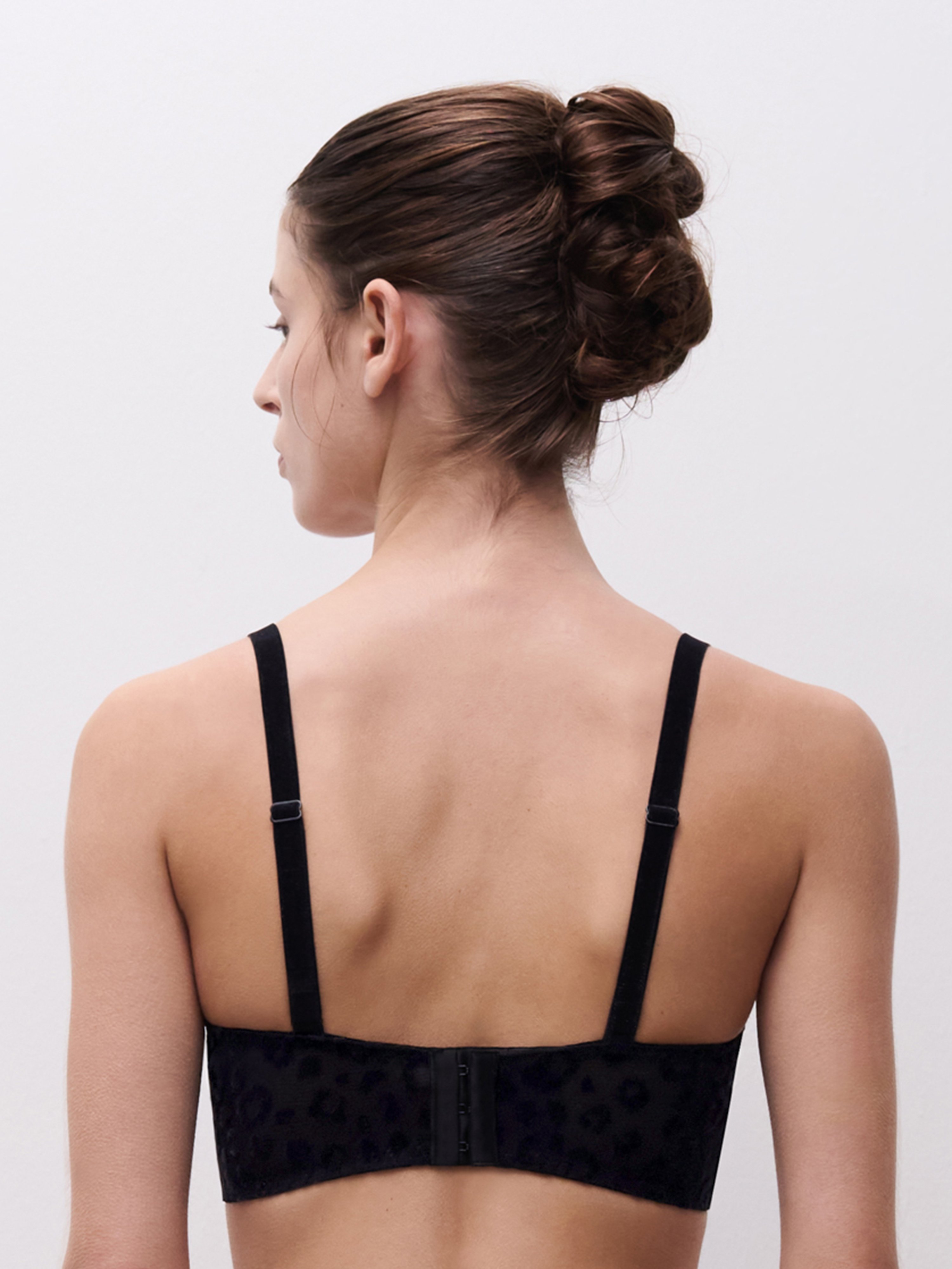 Wireless bra