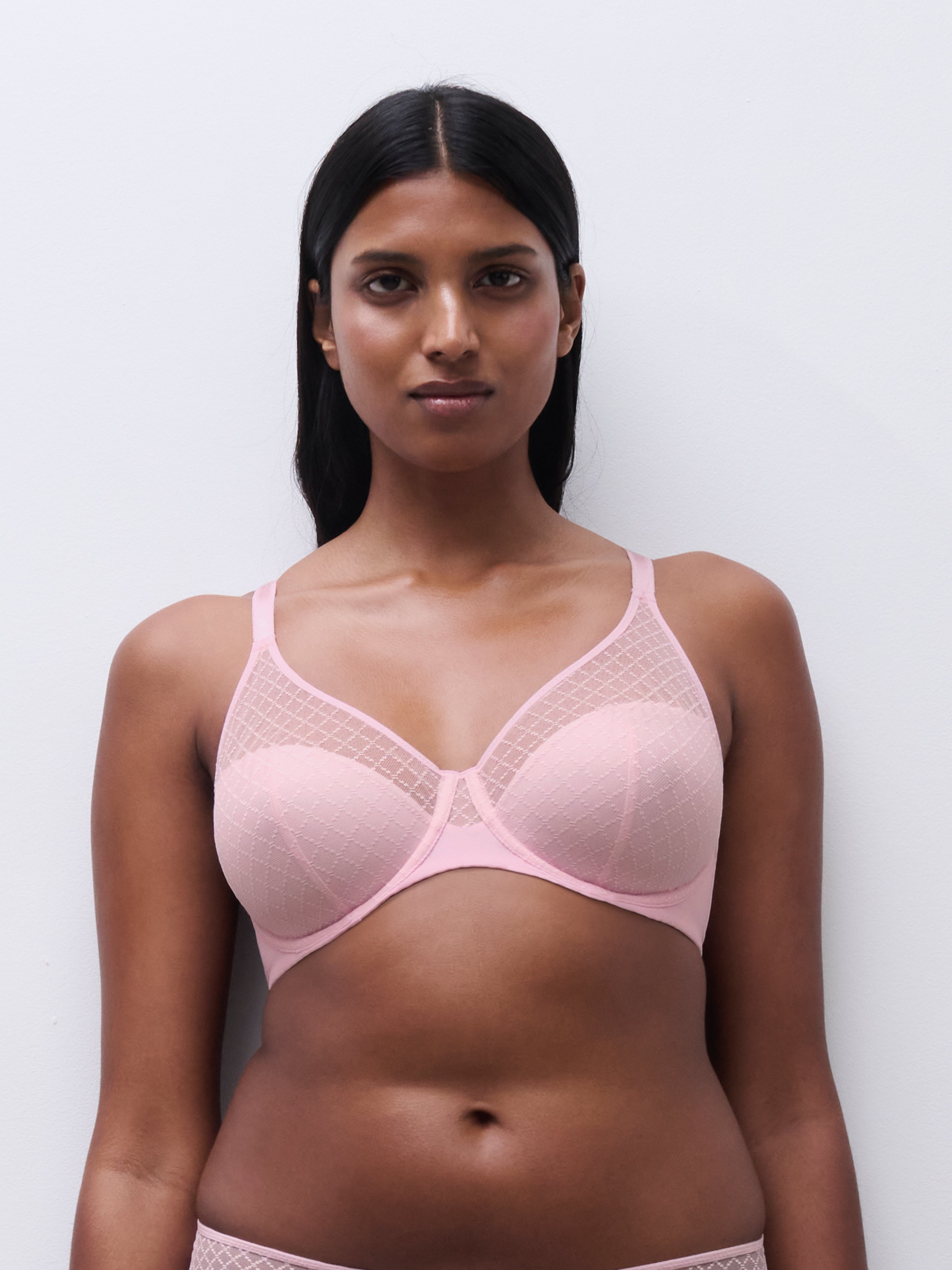 Molded full coverage bra