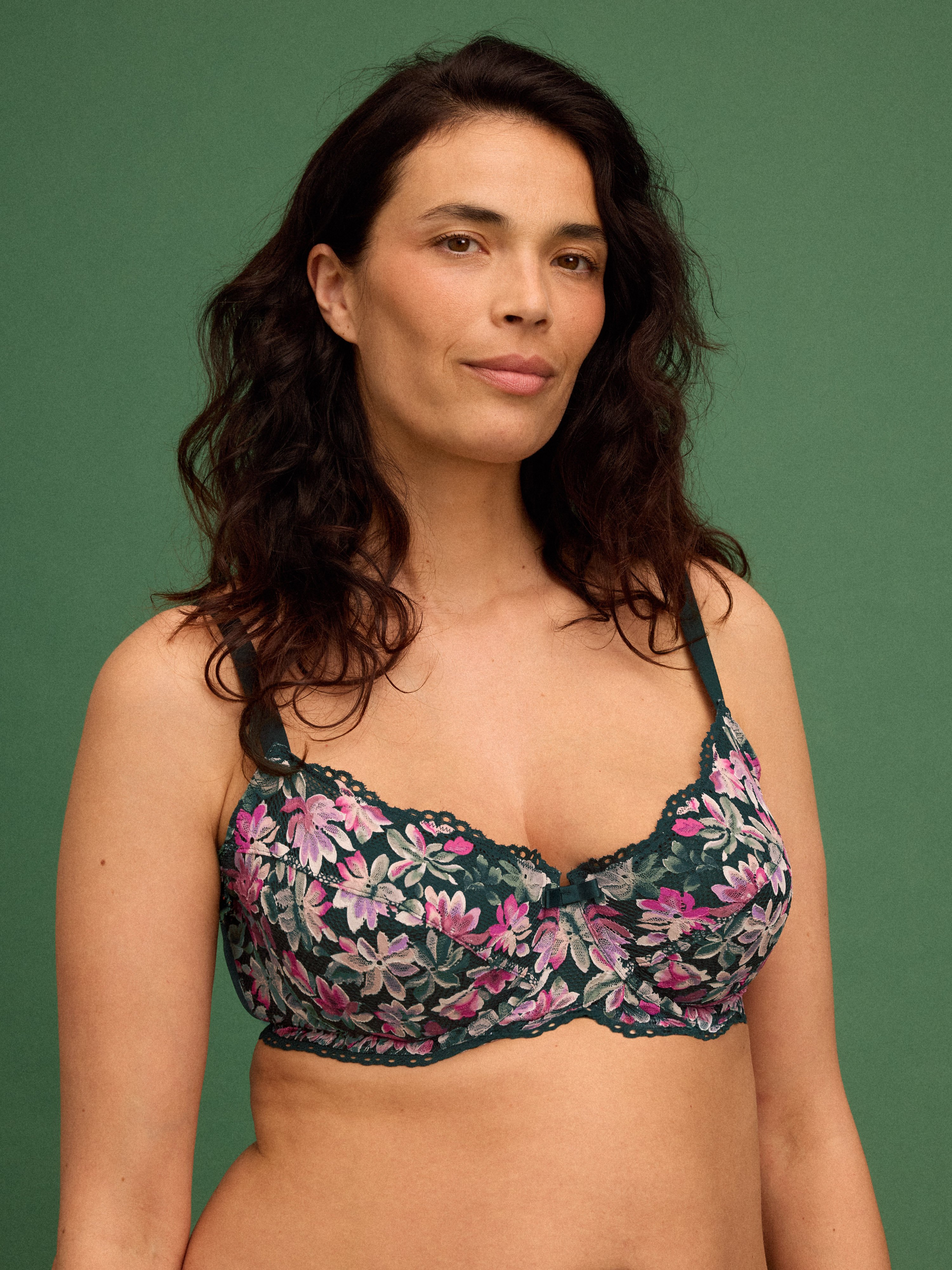 Soutien-gorge emboîtant