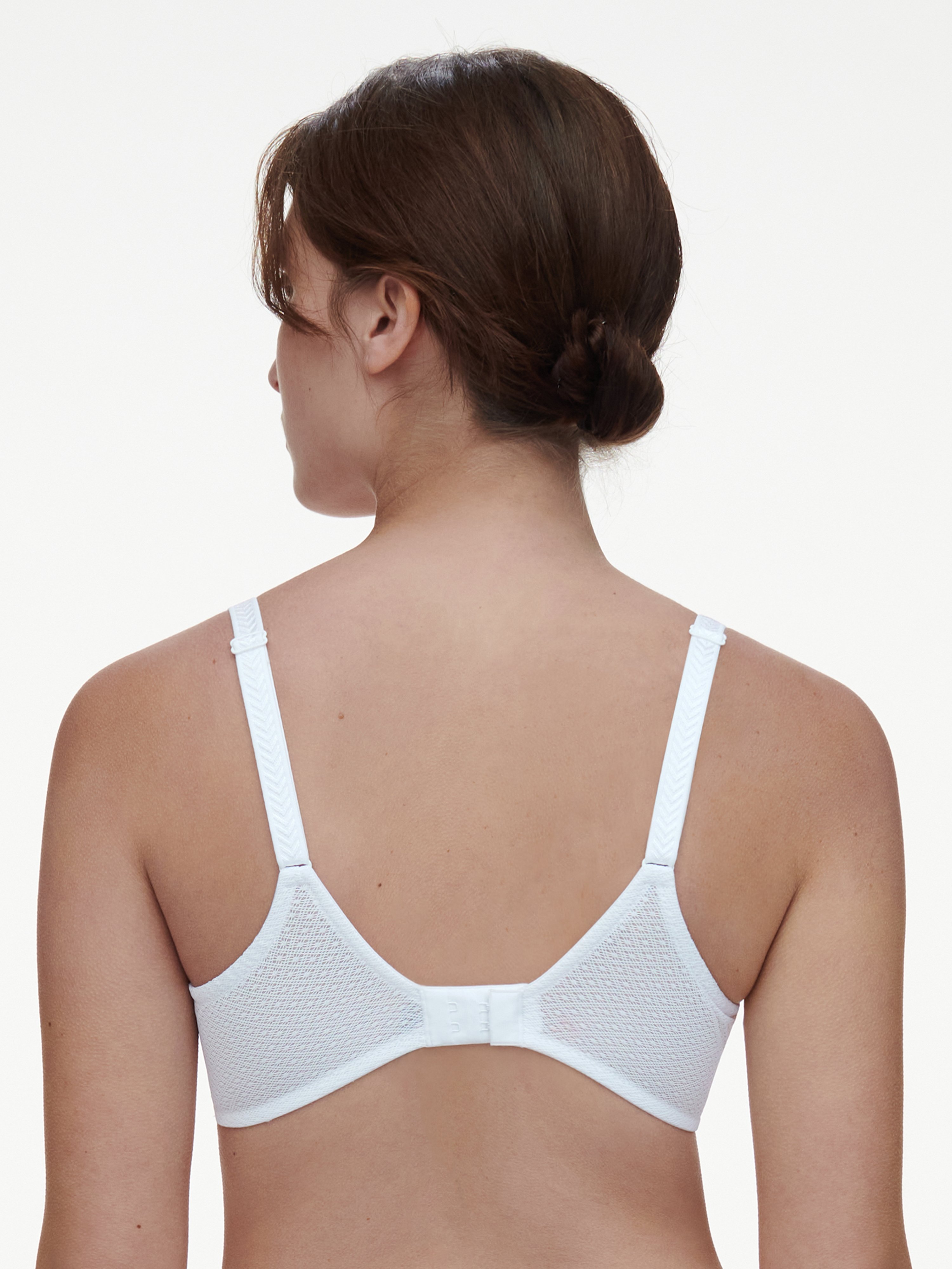 Half cup bra