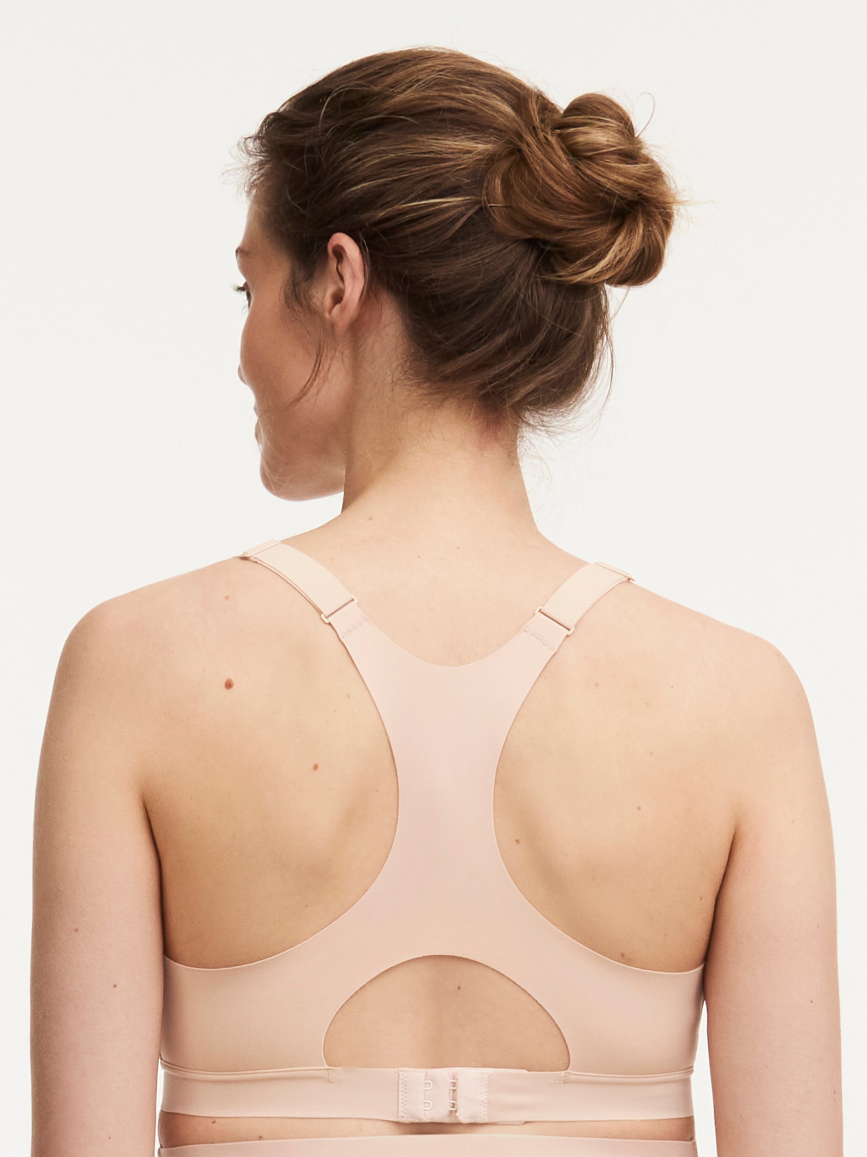 C19P20-01N_S_PURE-MATERNITY_ECOM_CROP_WEB_OB_BK