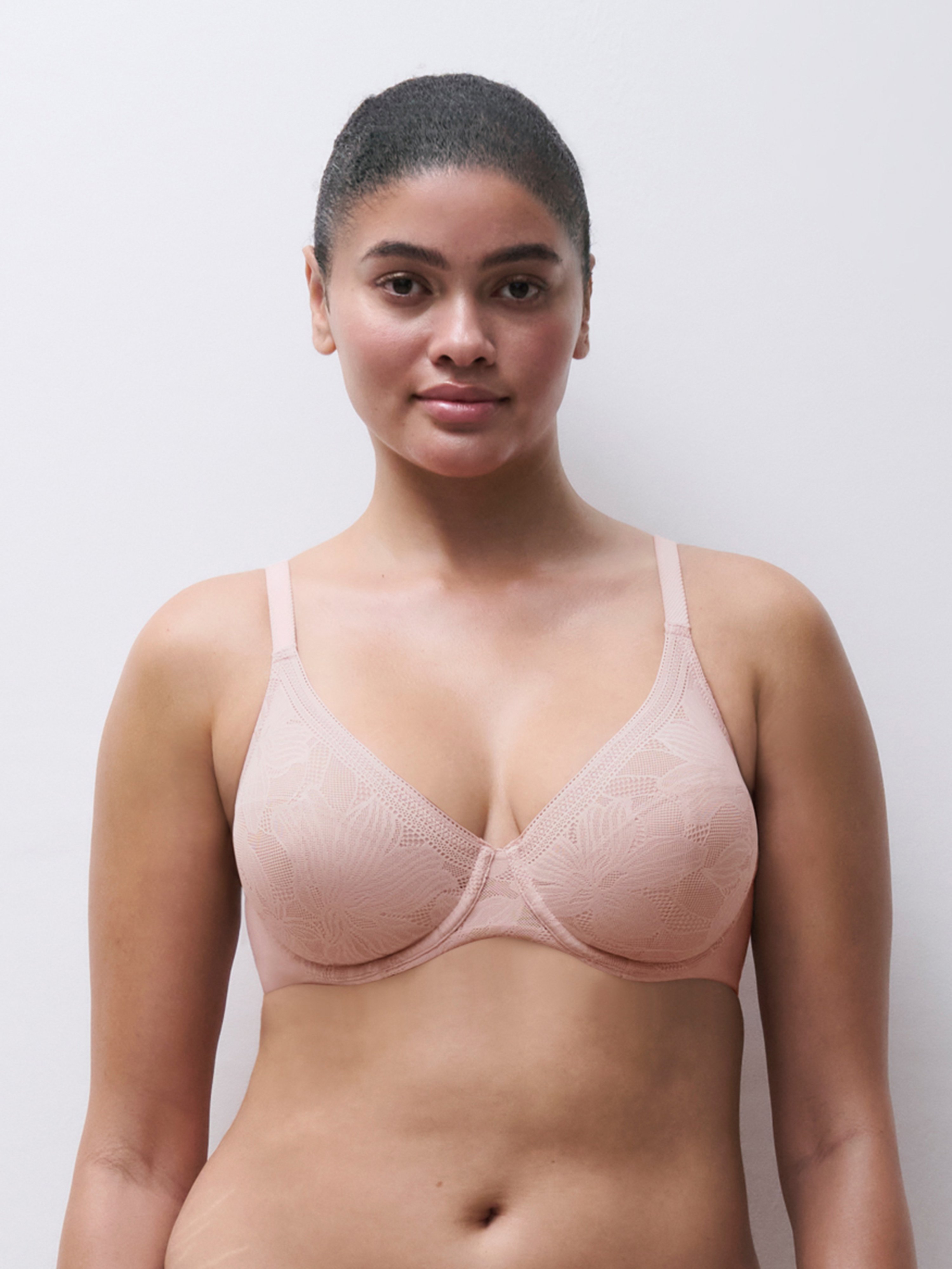 Molded full coverage bra
