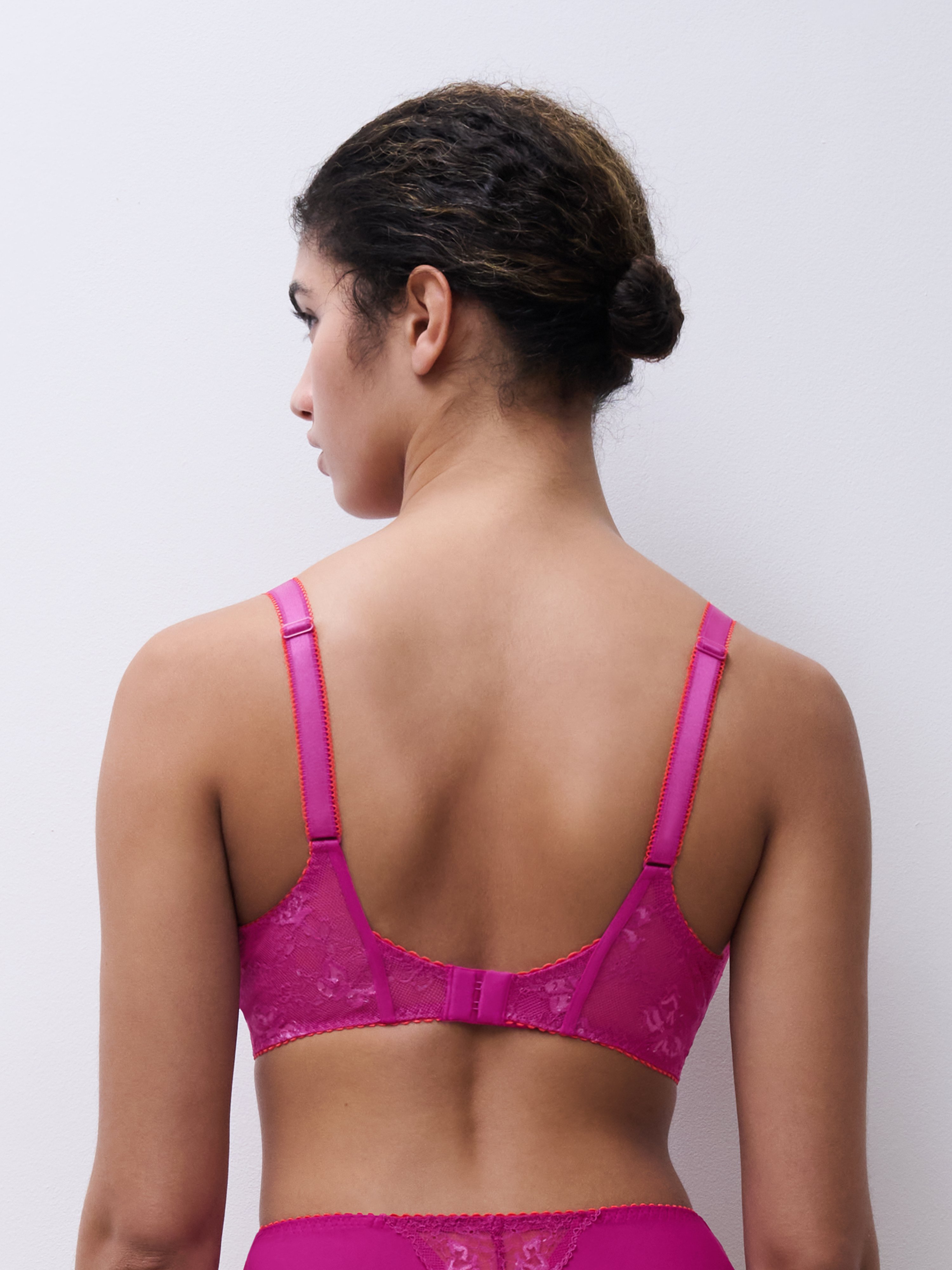 Half cup bra