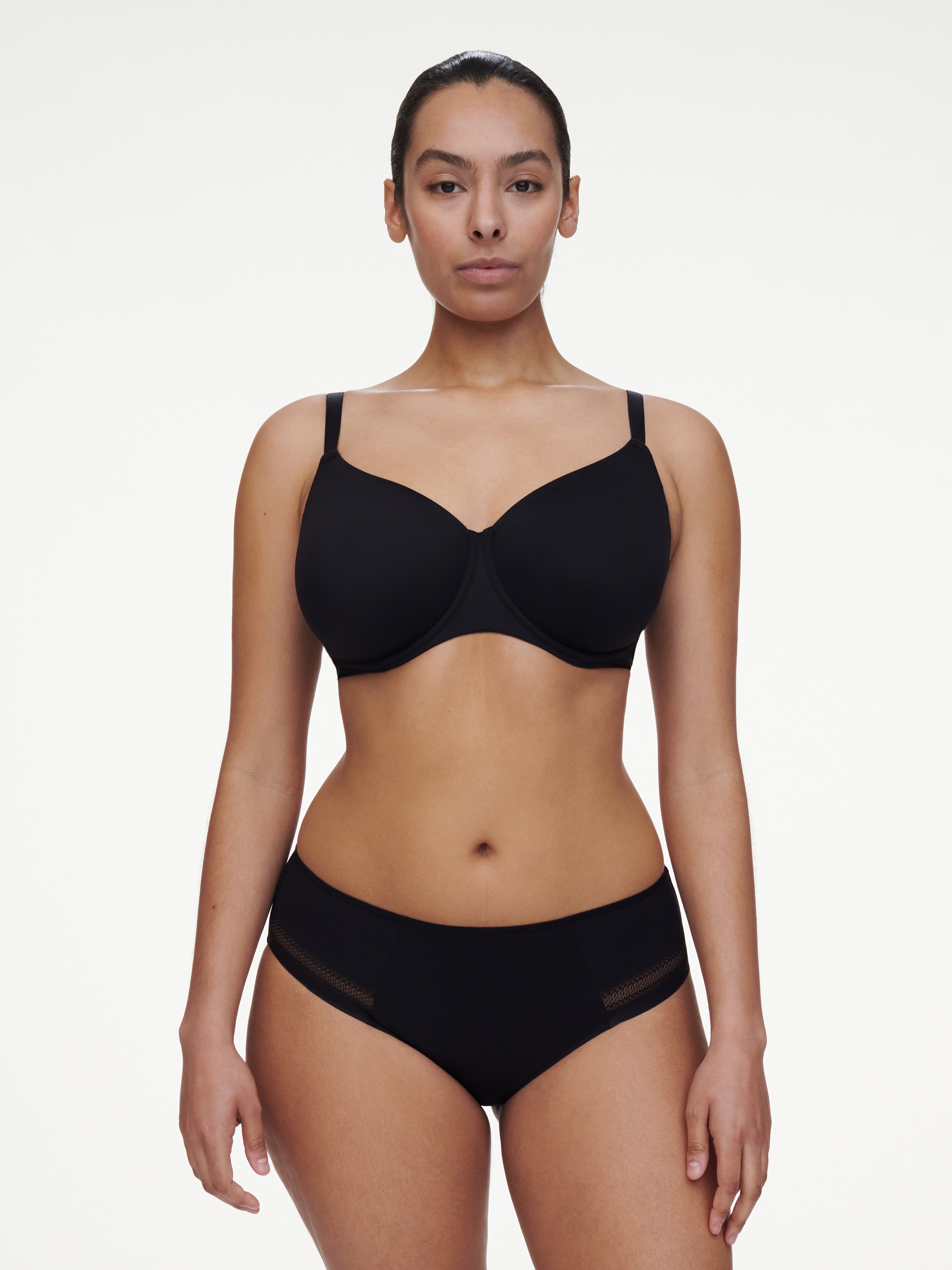 Molded full coverage bra