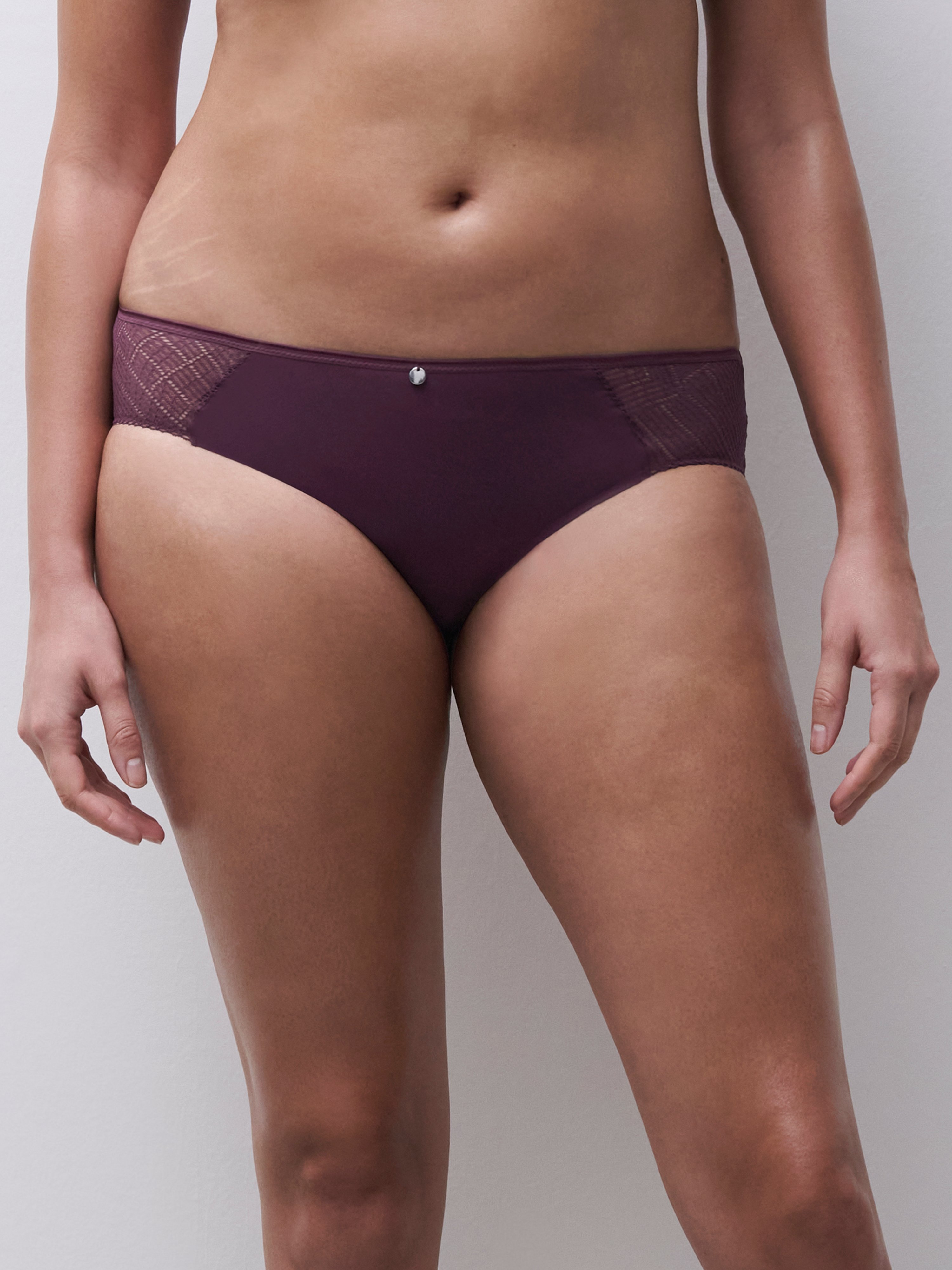 C98130-032_40_EMMA_ECOM_CROP_WEB_OB_FT