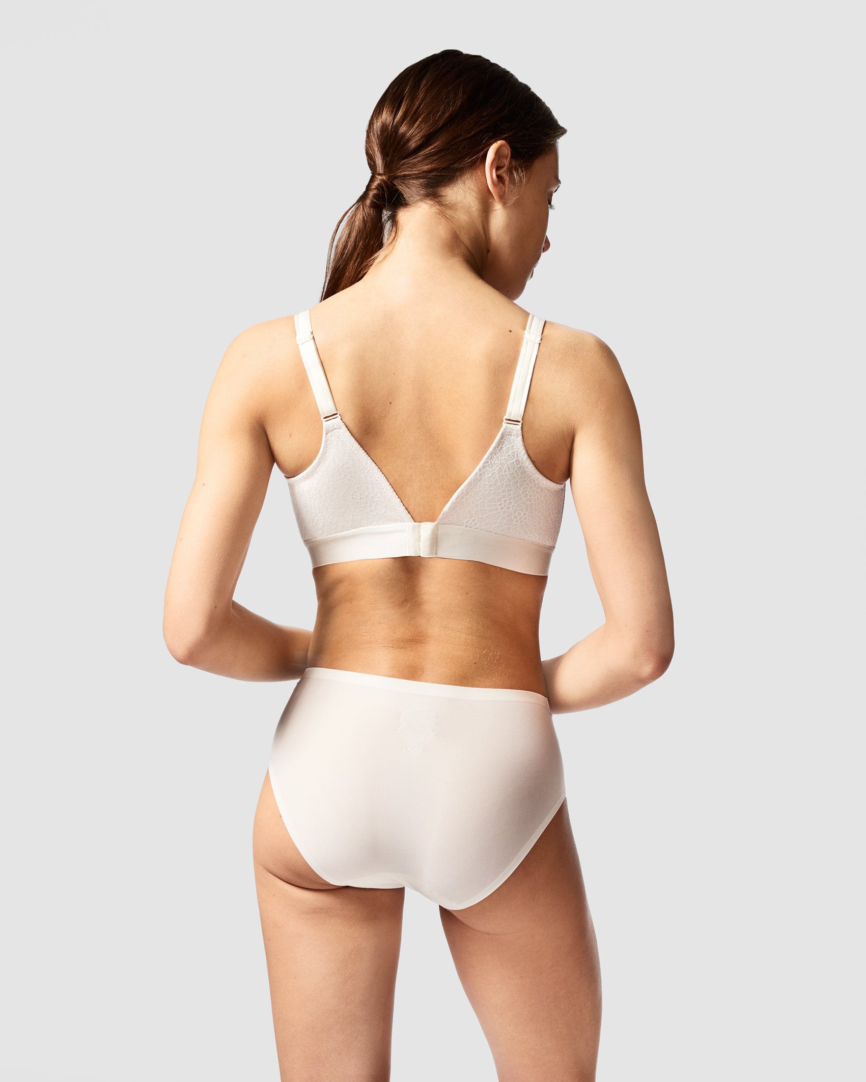 Wireless support bra