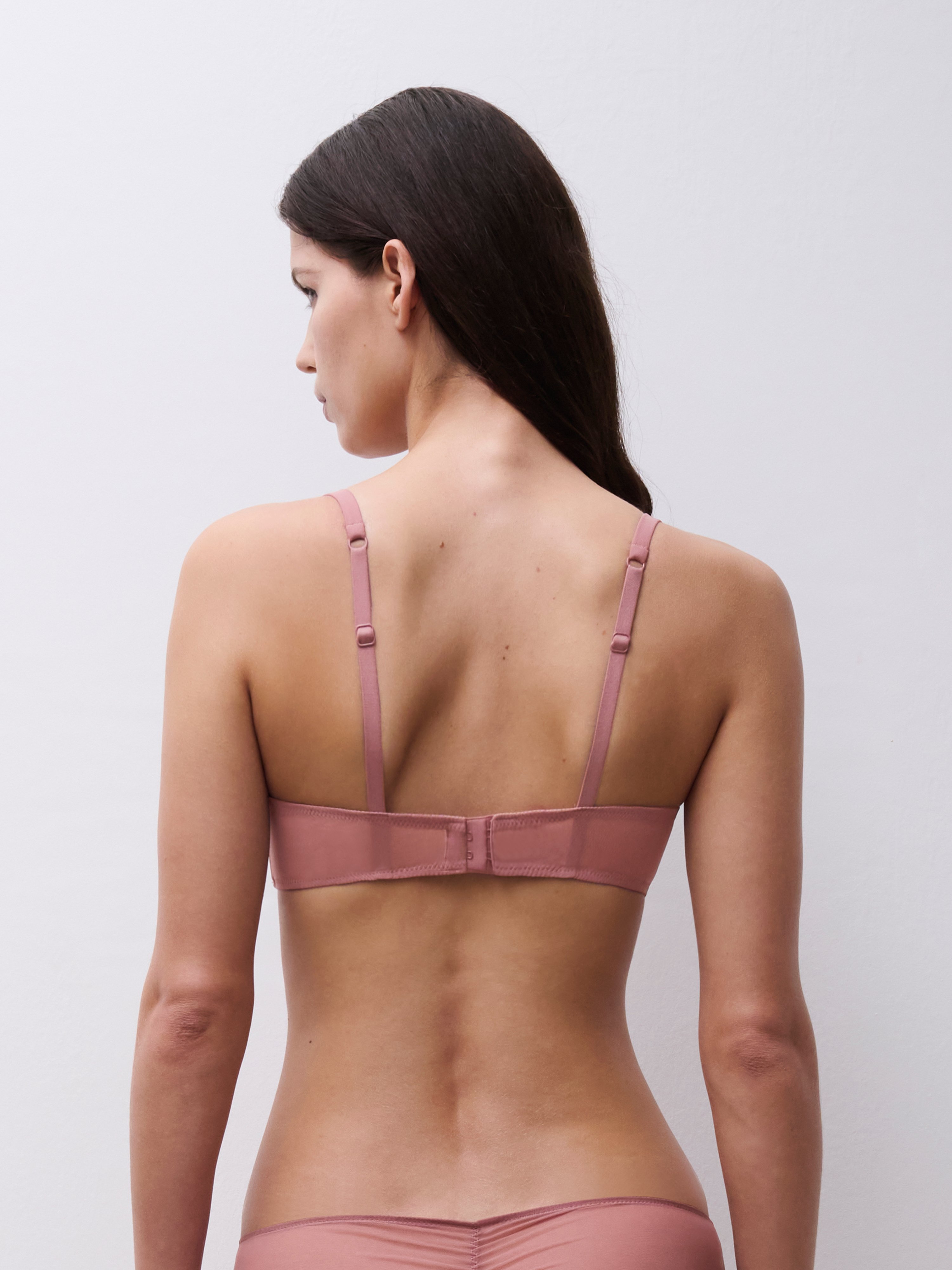 Half cup bra