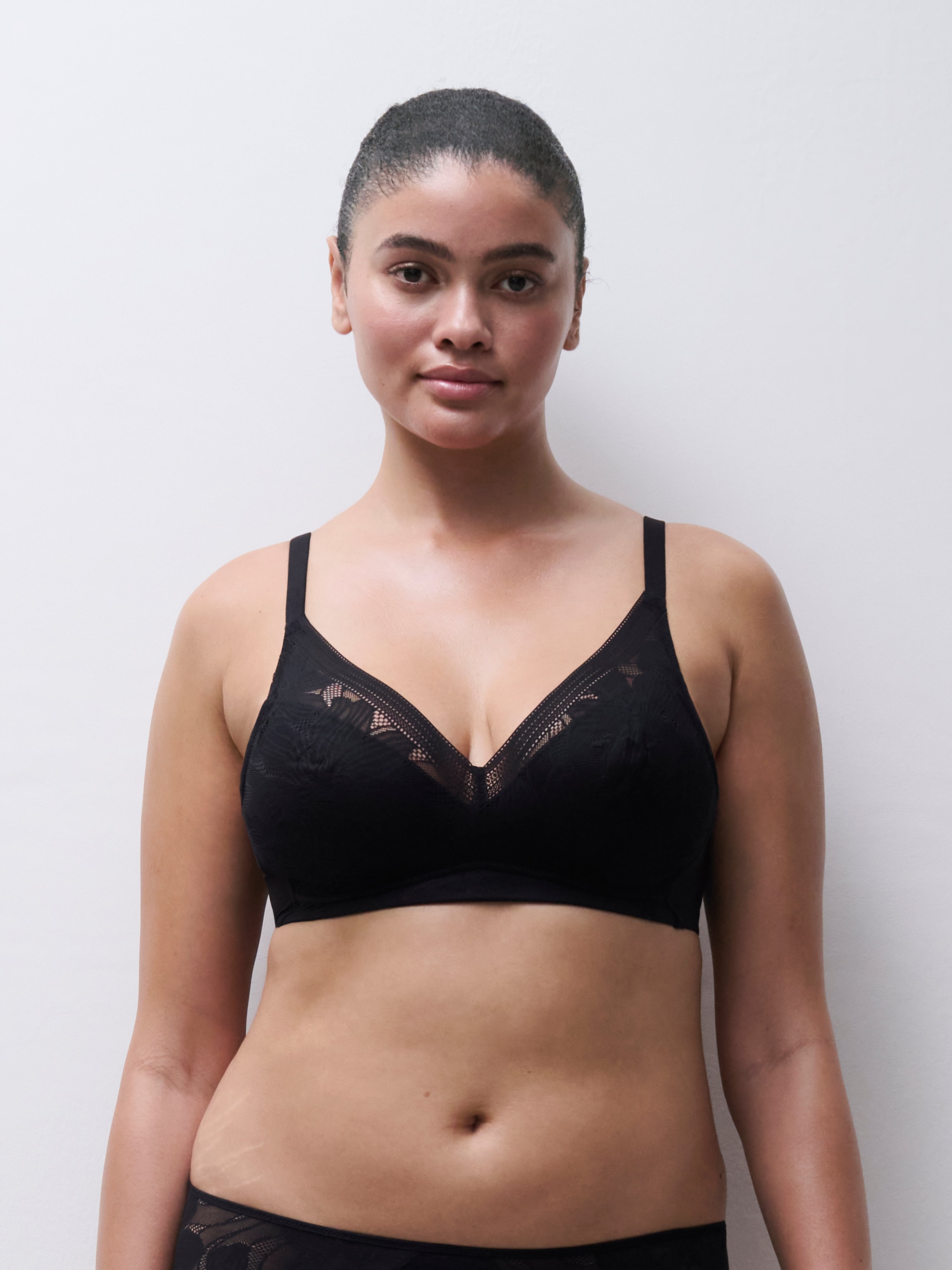 Wireless spacer support bra