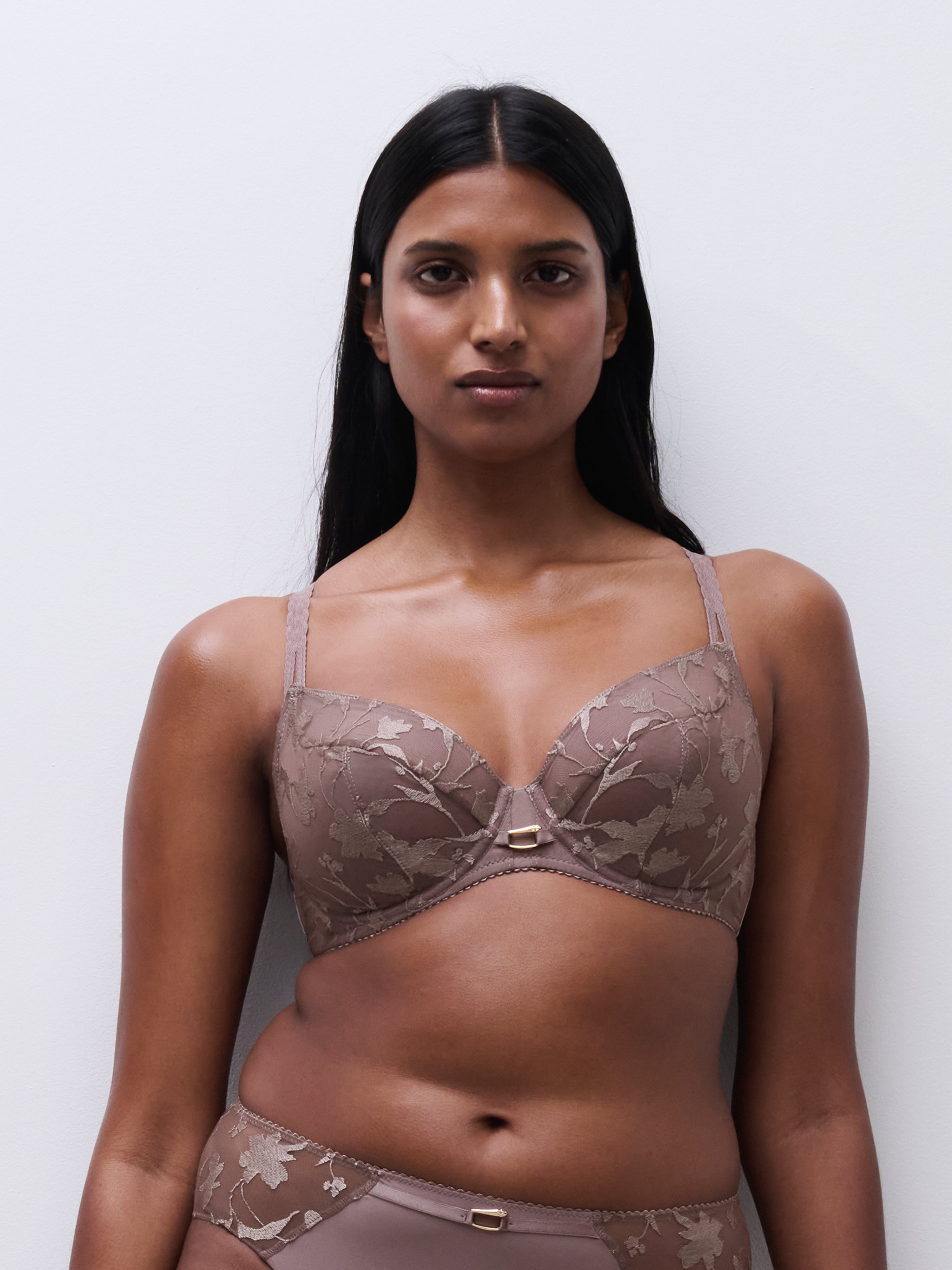 Full coverage bra