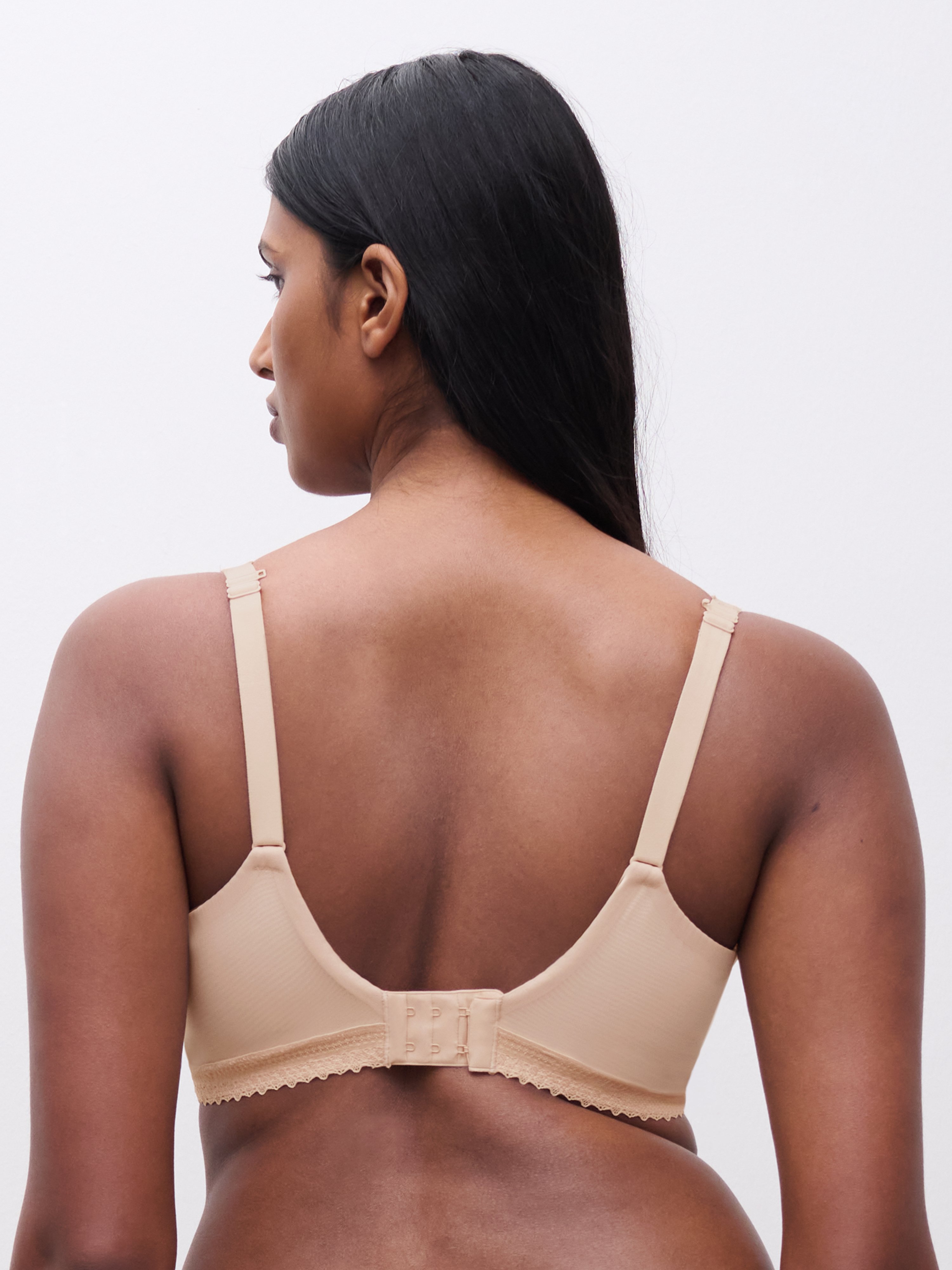 Soutien-gorge emboîtant