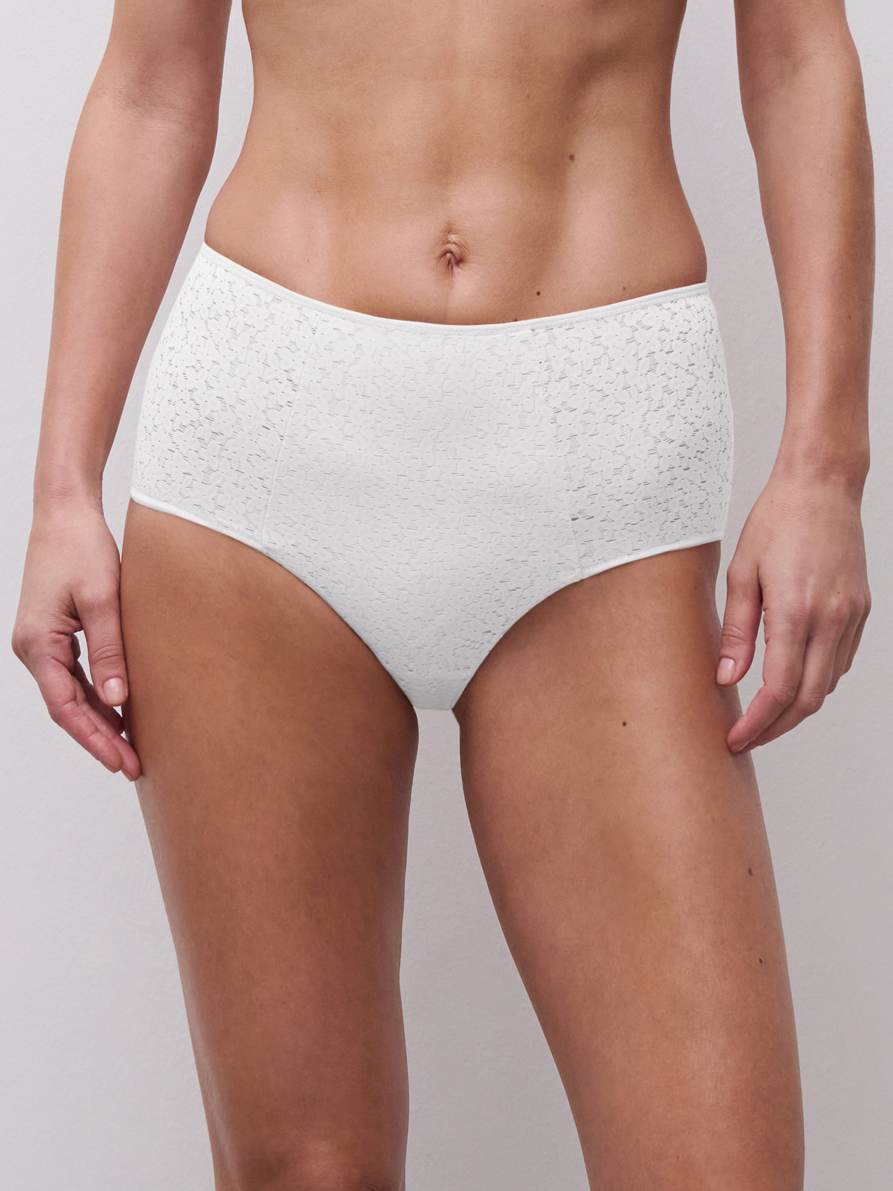 C13F30-010_38_NORAH_ECOM_CROP_WEB_OB_FT