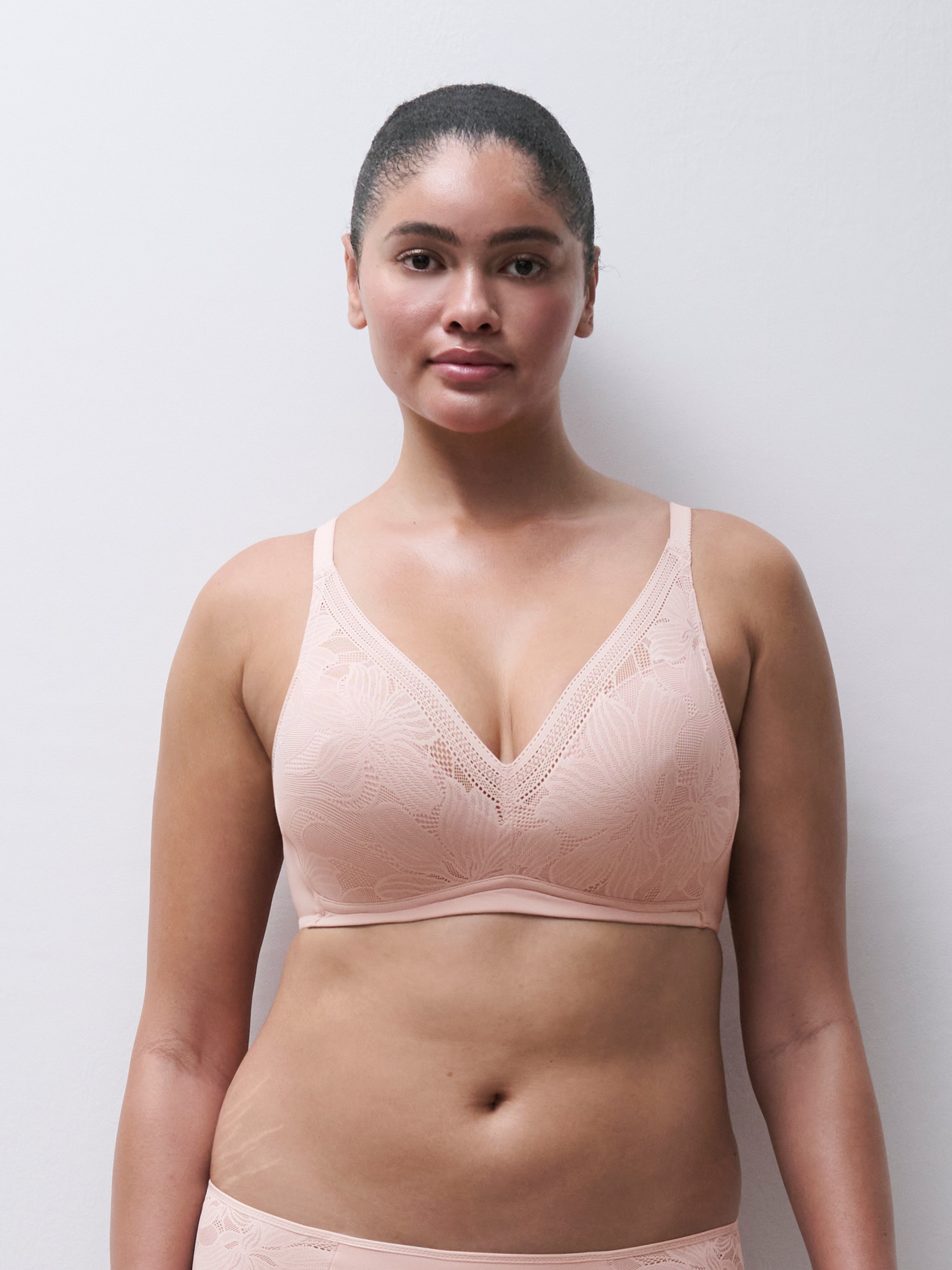 Wireless spacer support bra