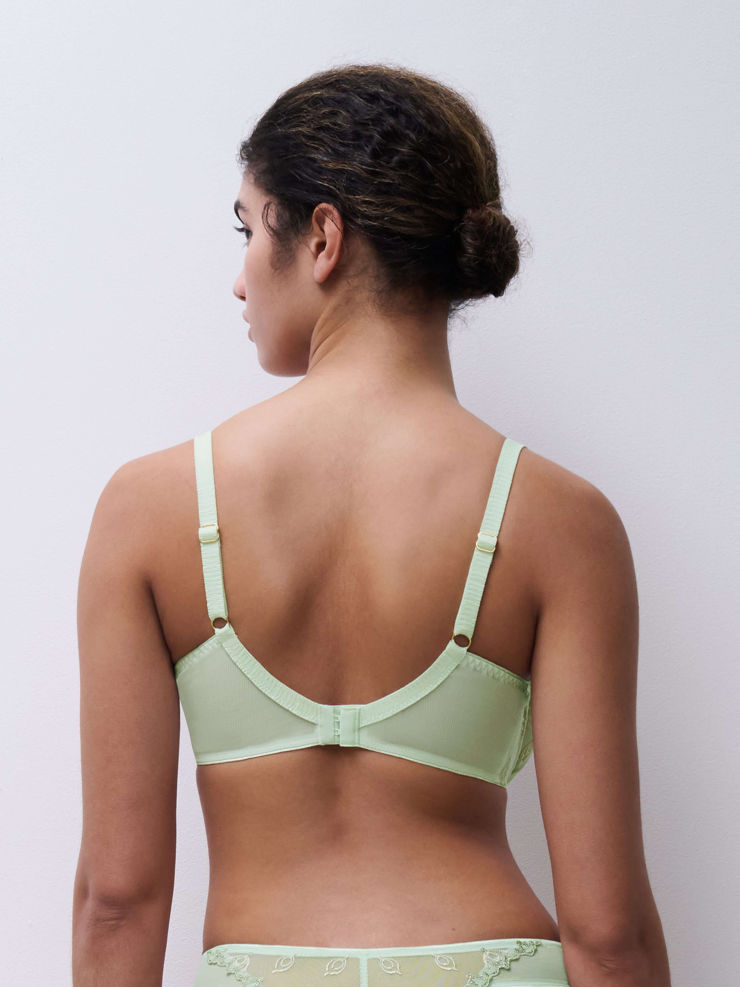 Full coverage bra