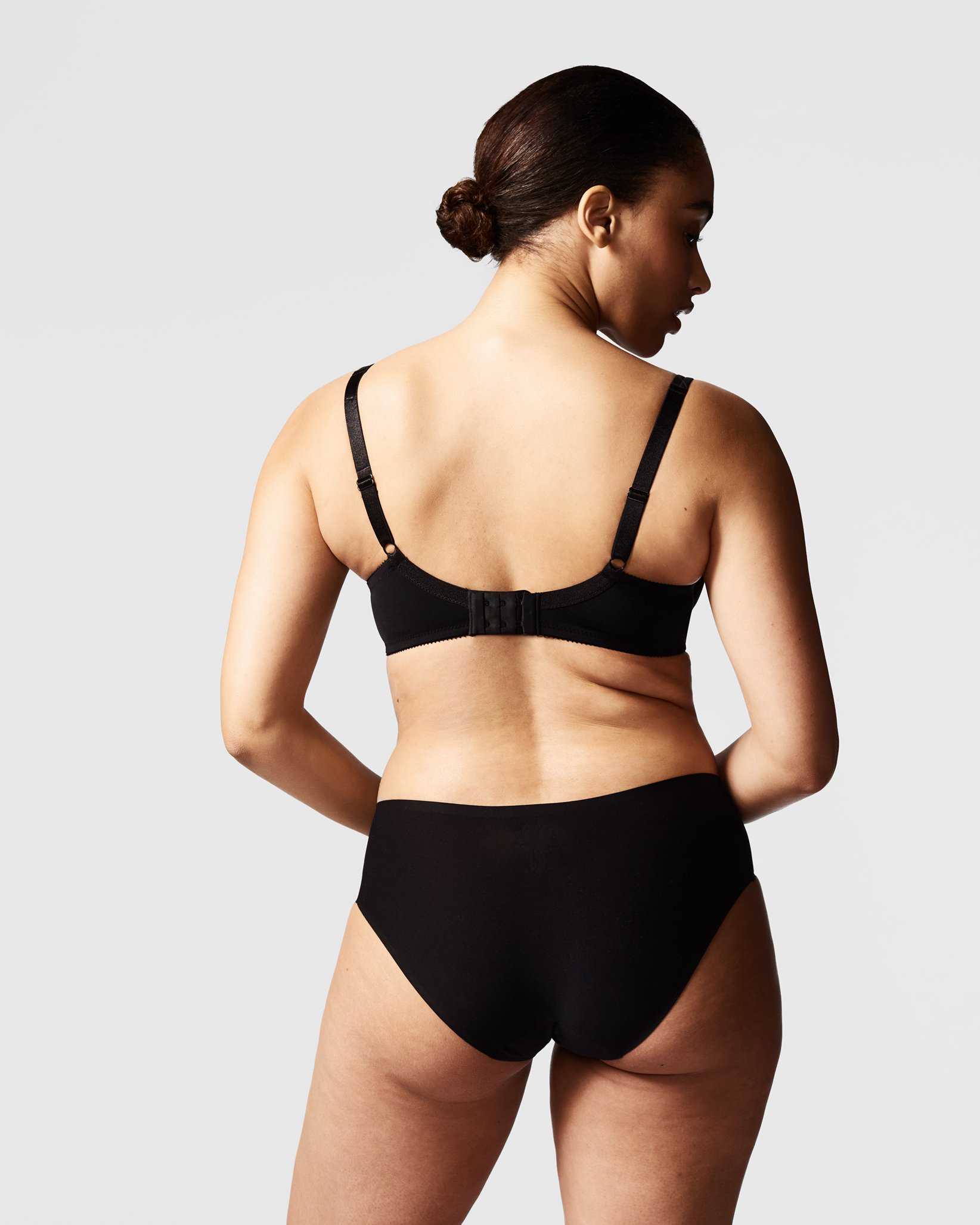 Full coverage memory foam bra
