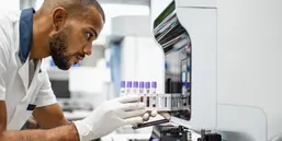 Scientist working in the laboratory