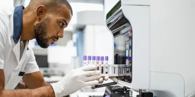 Scientist working in the laboratory