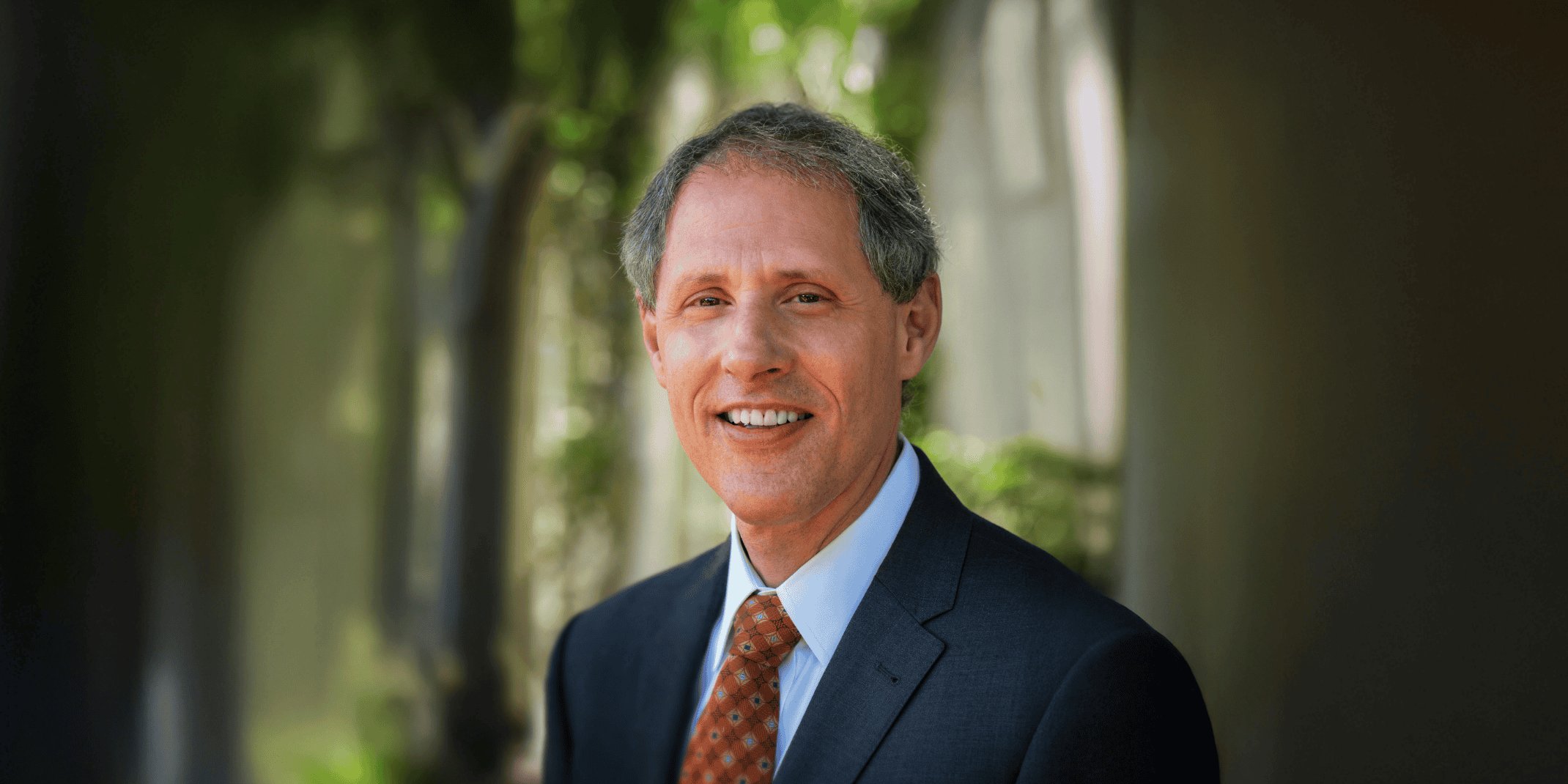 Headshot of Thomas Rosenbaum