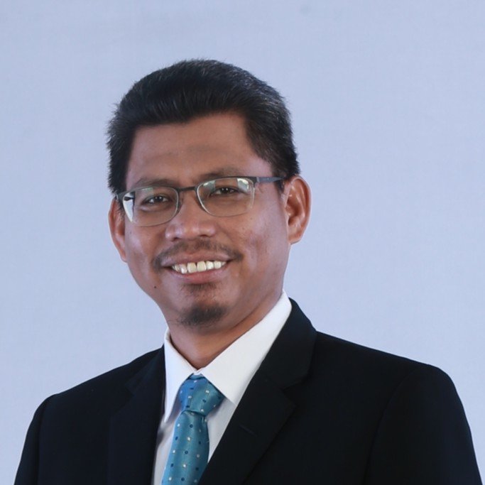 Headshot of Prof. Mahfud Sholihin