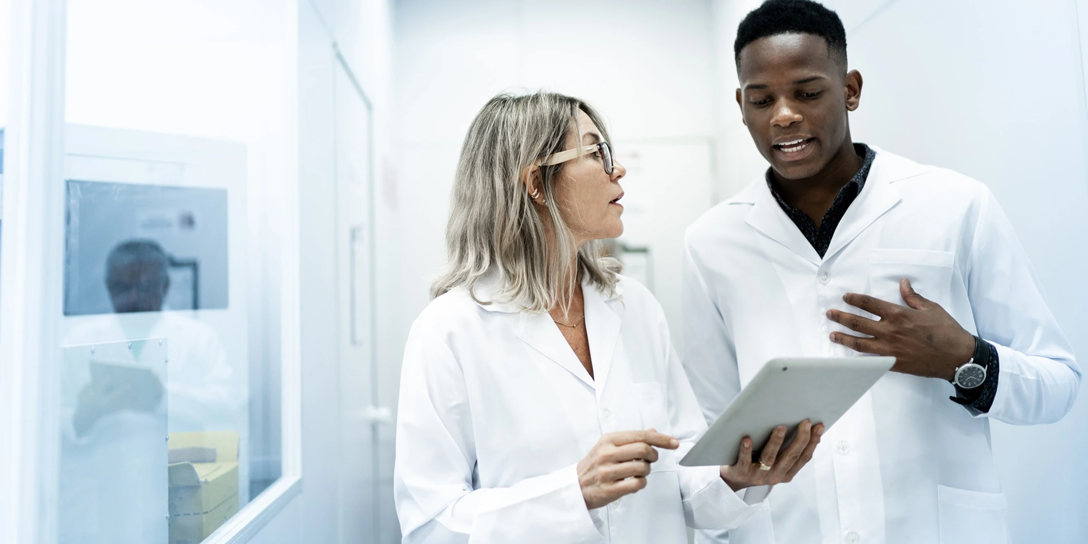 chemists talking - connect header