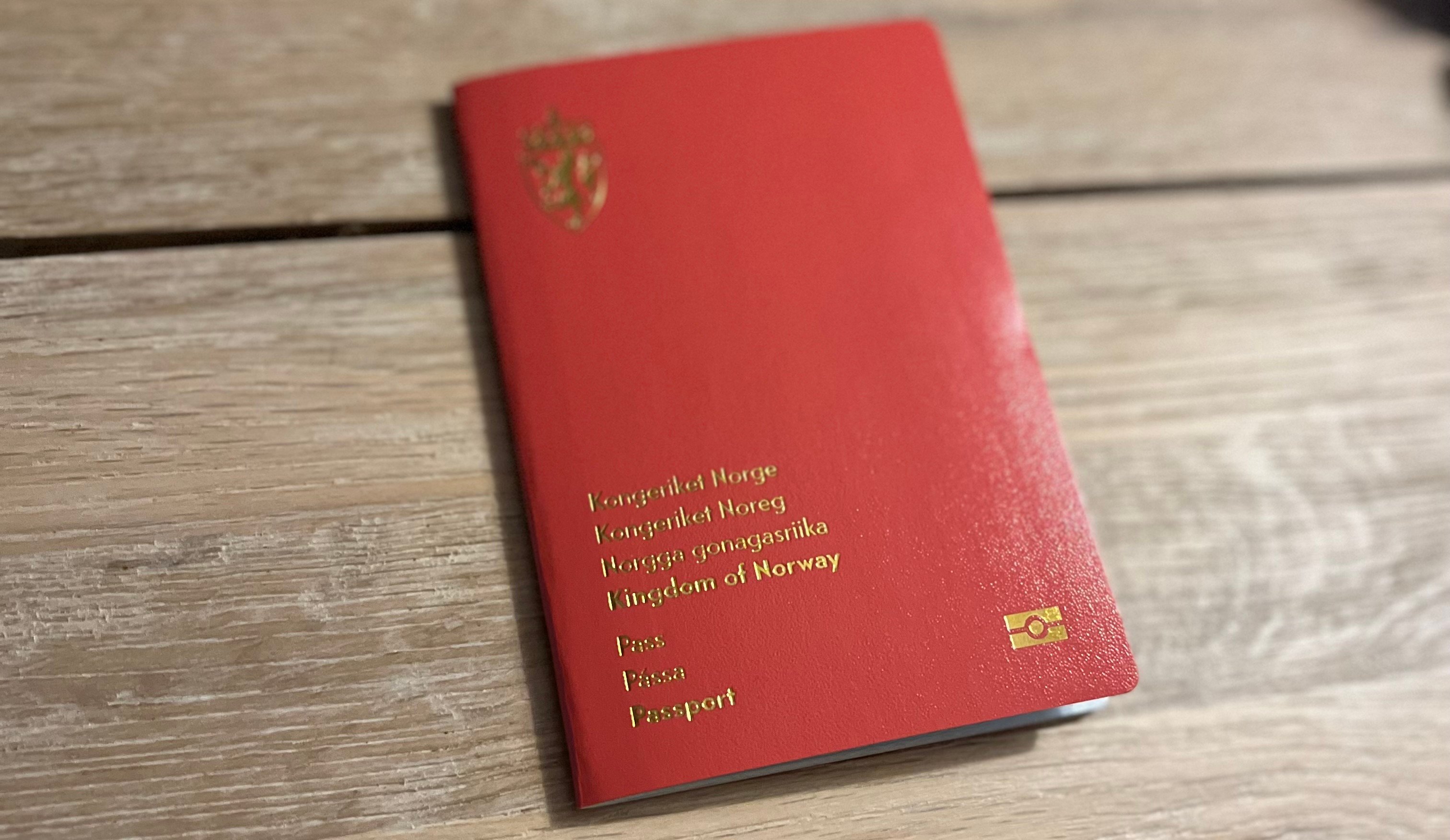Bilde av et norsk pass.