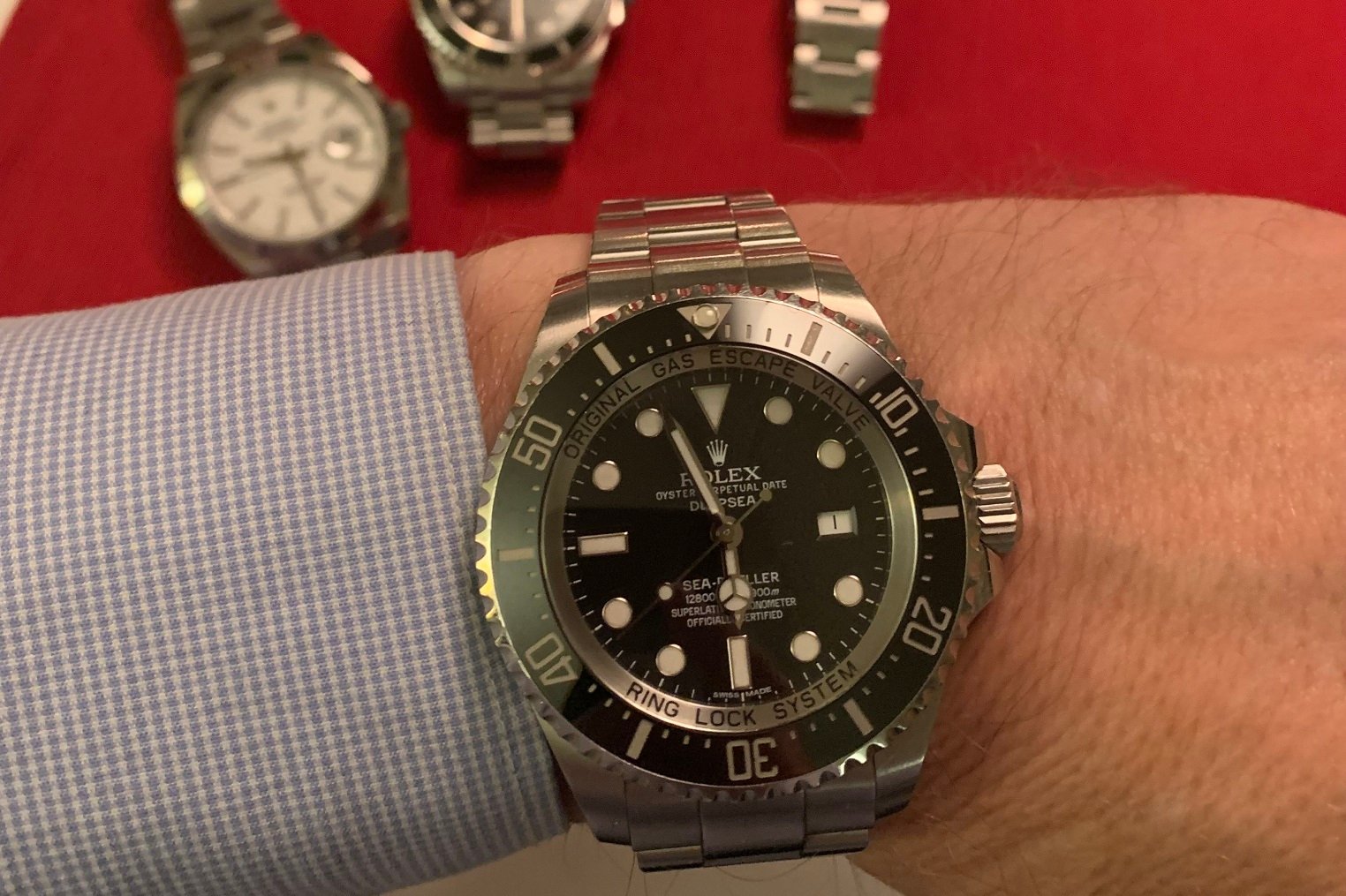 Et nærbilde av en rolexklokke.