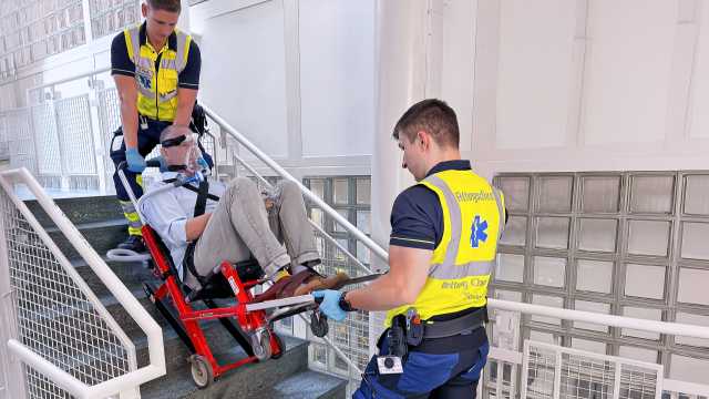 HAMILTON-EM7_NIV_Adult_Paramedic_Transport_04