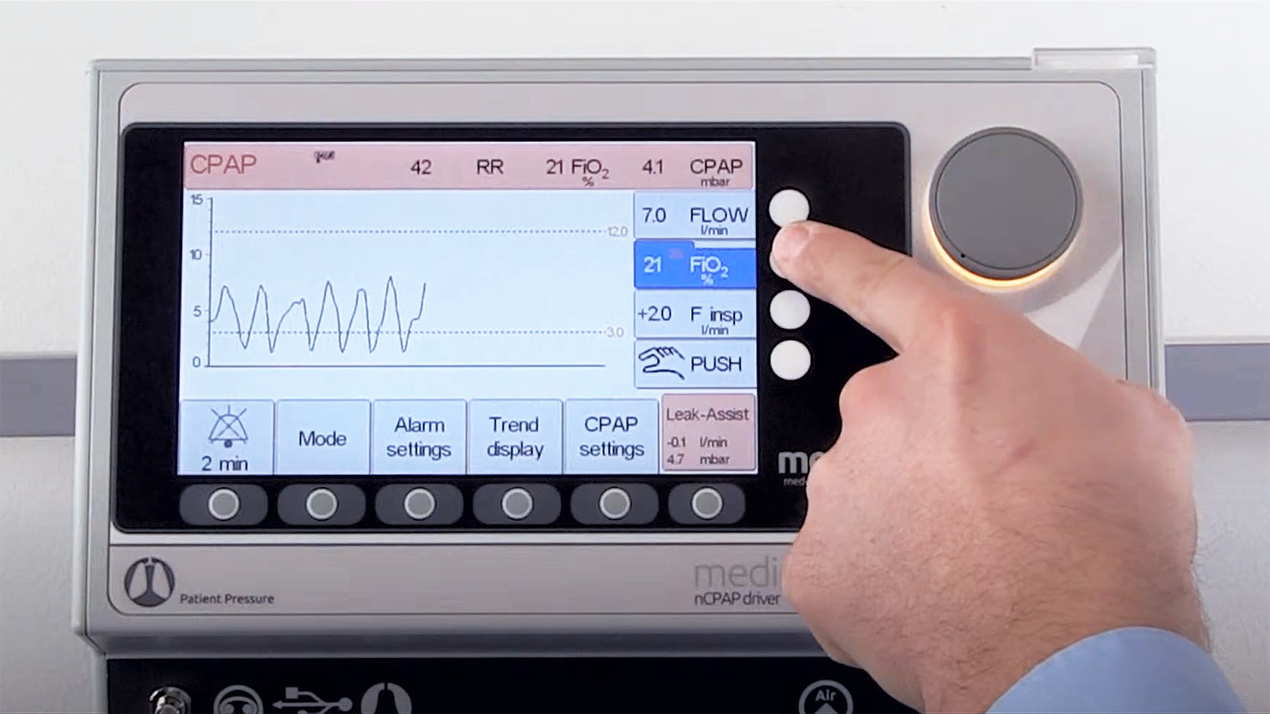 This video describes the key functions of our medinCNOmini. Please use this video to get an idea of the machine and its options for neonatal CPAP care. Videos about how to use the machine will follow soon.