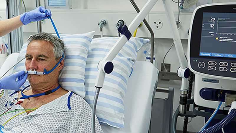 Patient  being treated with high flow therapy using HAMILTON-C3 ventilator
