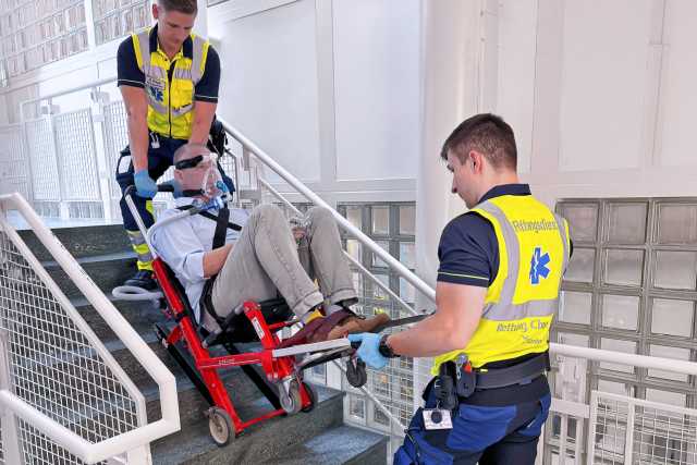 HAMILTON-EM7_NIV_Adult_Paramedic_Transport_04