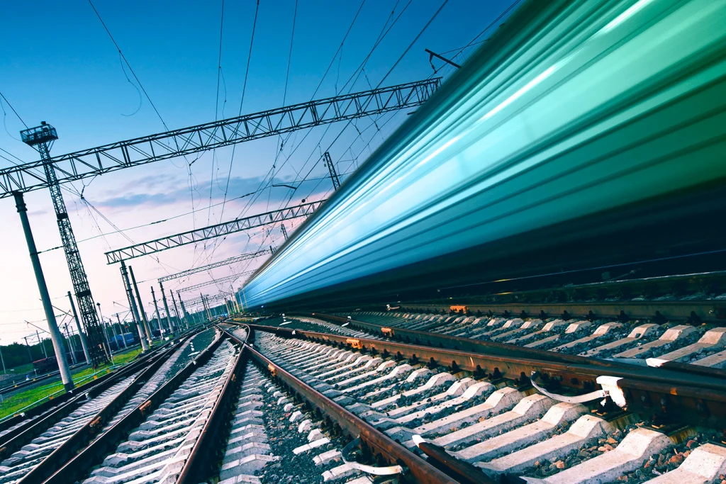 Ermöglicht es Kontron Transportation, GSM-R-Verbindungen für Hochgeschwindigkeitsbahnprojekte zu liefern.