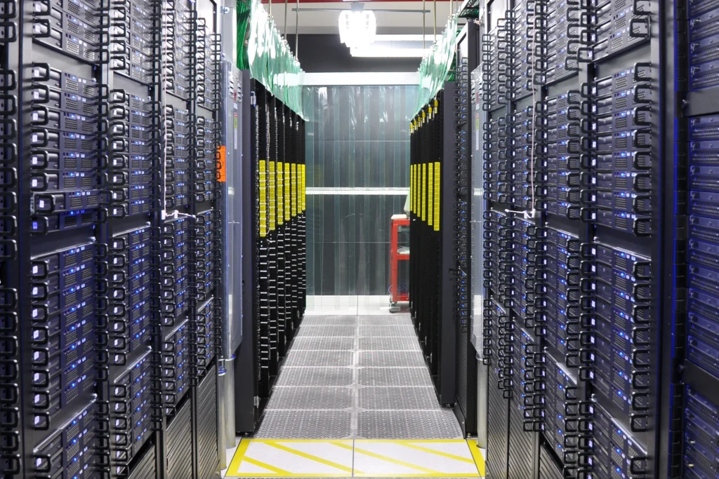 Optical circuit switching in disaggregated cloud and HPC infrastructures