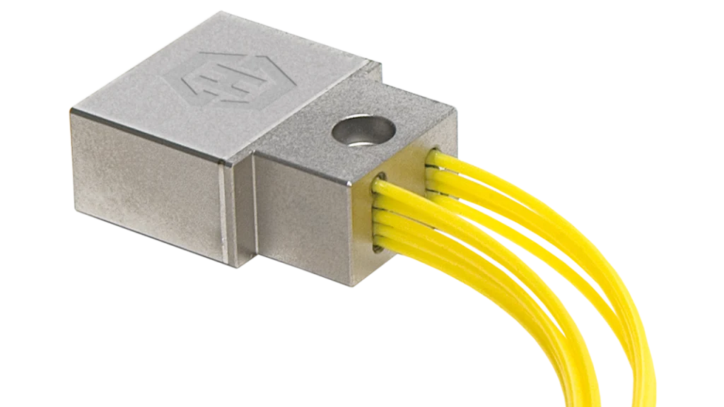 Color cube optical multiplexers with yellow cables