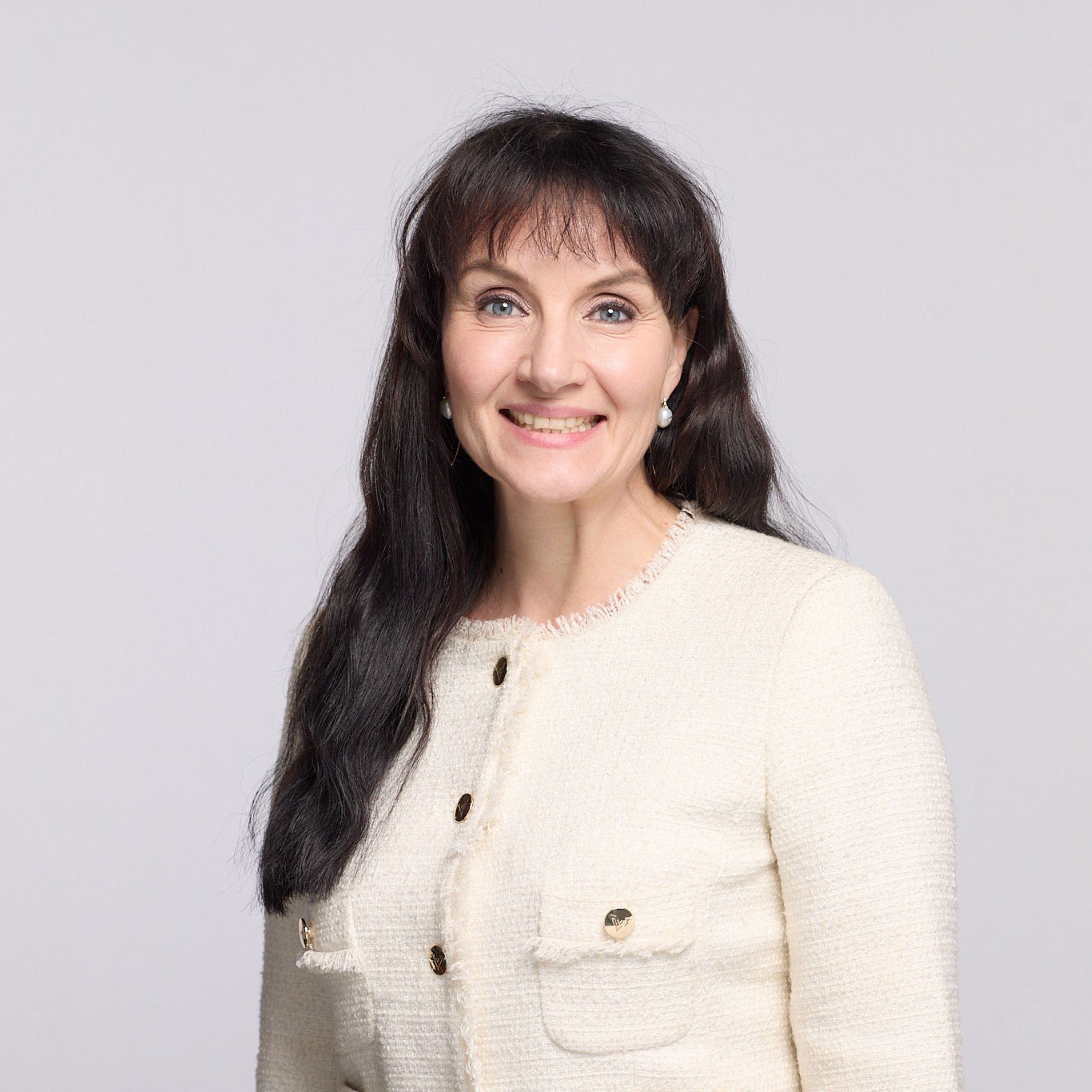 Marina Bill Member of the BoD off-white top