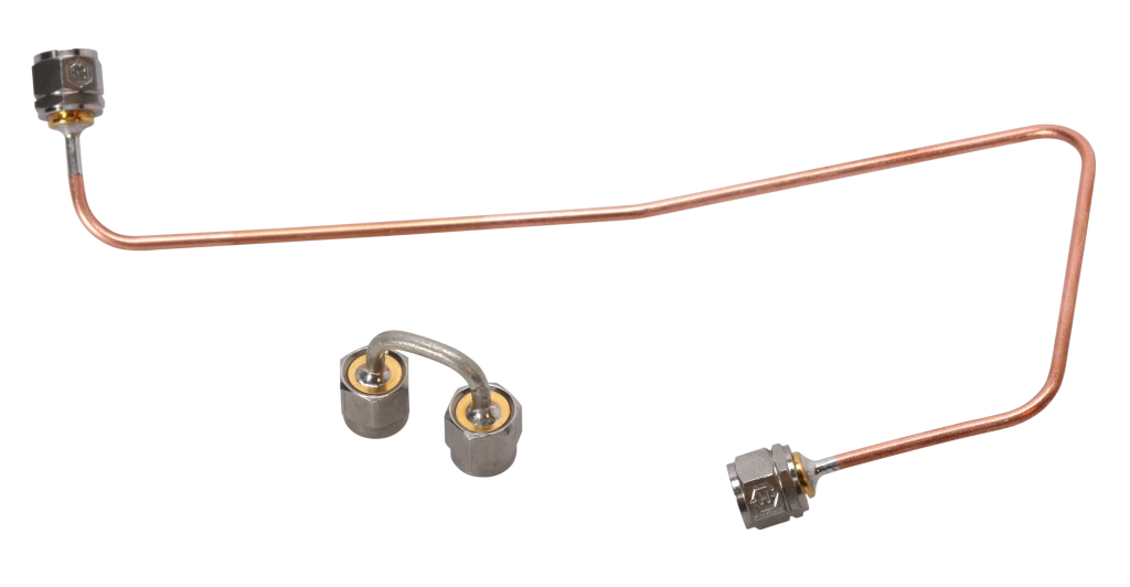 Zwei semi-rigid Kabel Assemblies