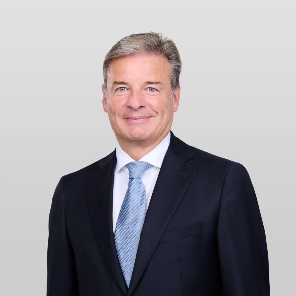 Portrait of Jörg Walther, smiling into the camera