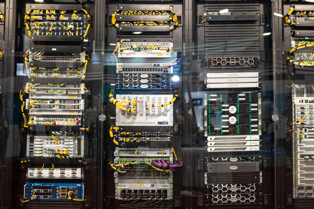 POLATIS® optical switching technology enables high-performance connectivity for HPC and AI environments