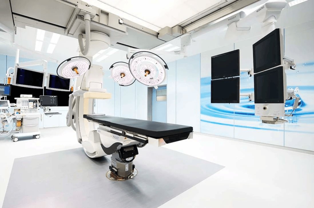 Hybrid operating theatre