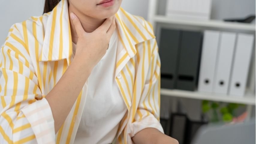 Is Scarless Thyroidectomy Safe- Risks and Questions Every Patient Asks Is Scarless Thyroidectomy Safe- Risks and Questions Every Patient Asks